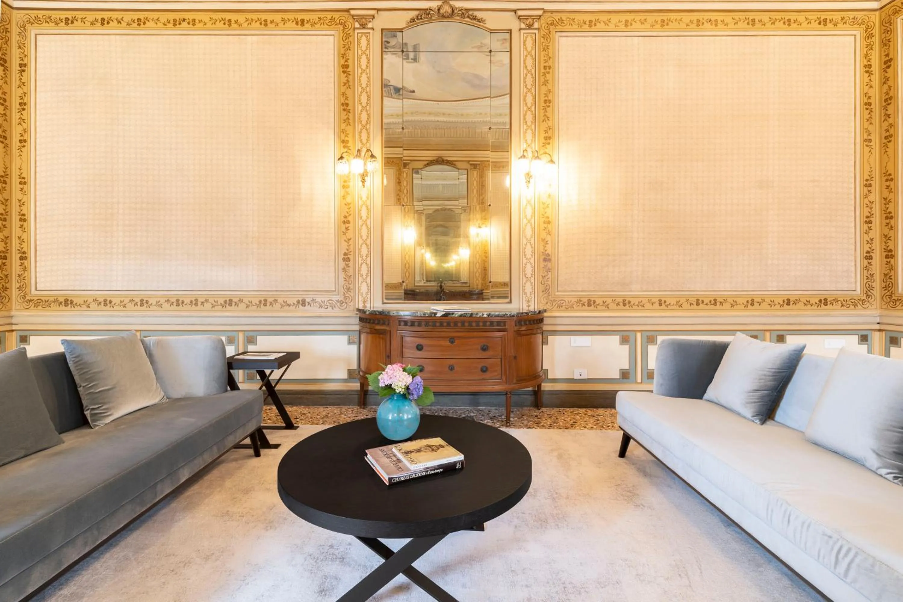 Living room in Palazzo Keller