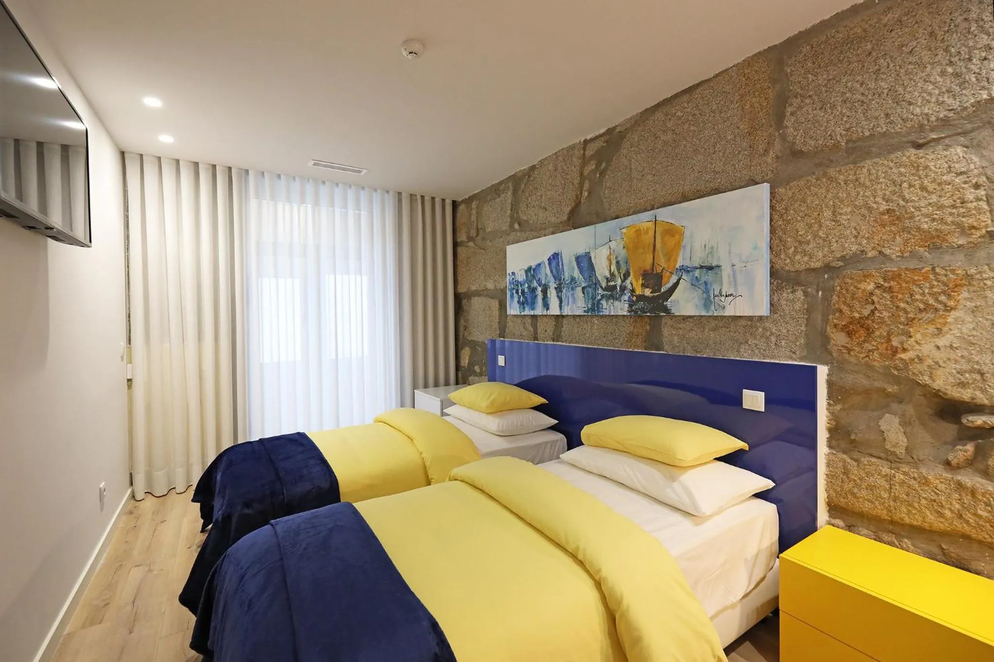 Twin Room in FLH Porto Downtown GuestHouse