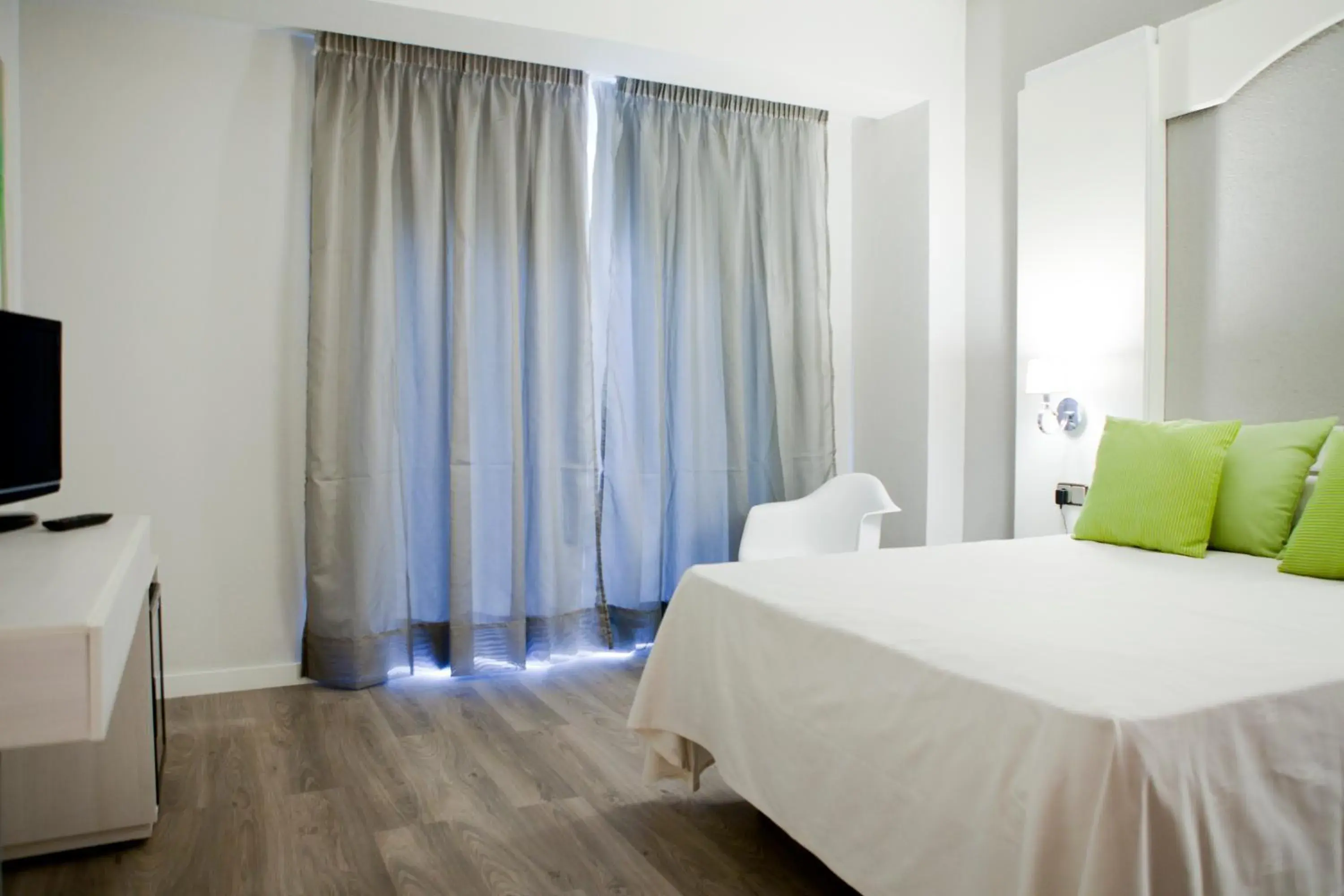 Property building, Bed in Mir Octavio Property building, Bed in Mir Octavio