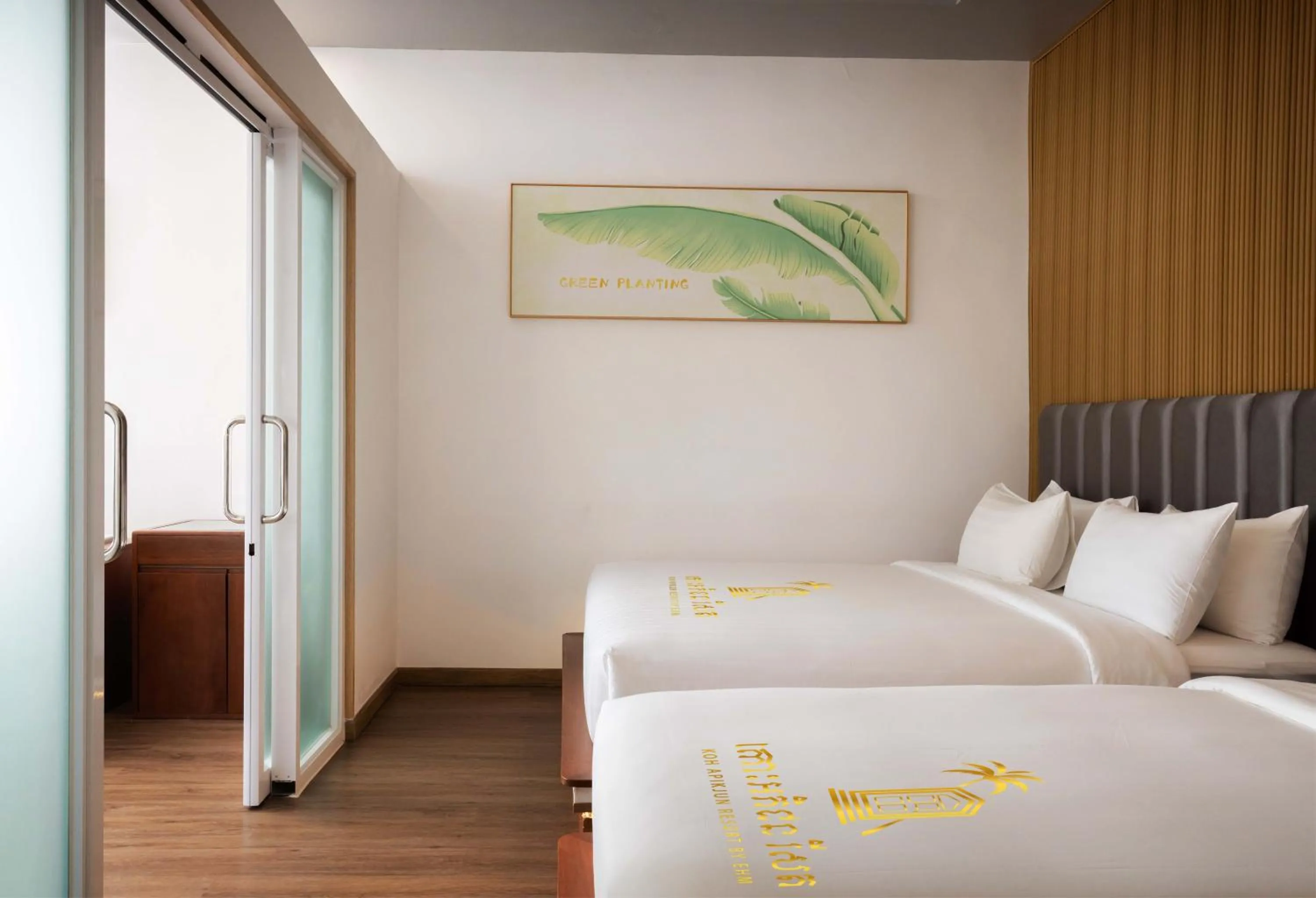 Bed in Koh Apikjun Resort by EHM