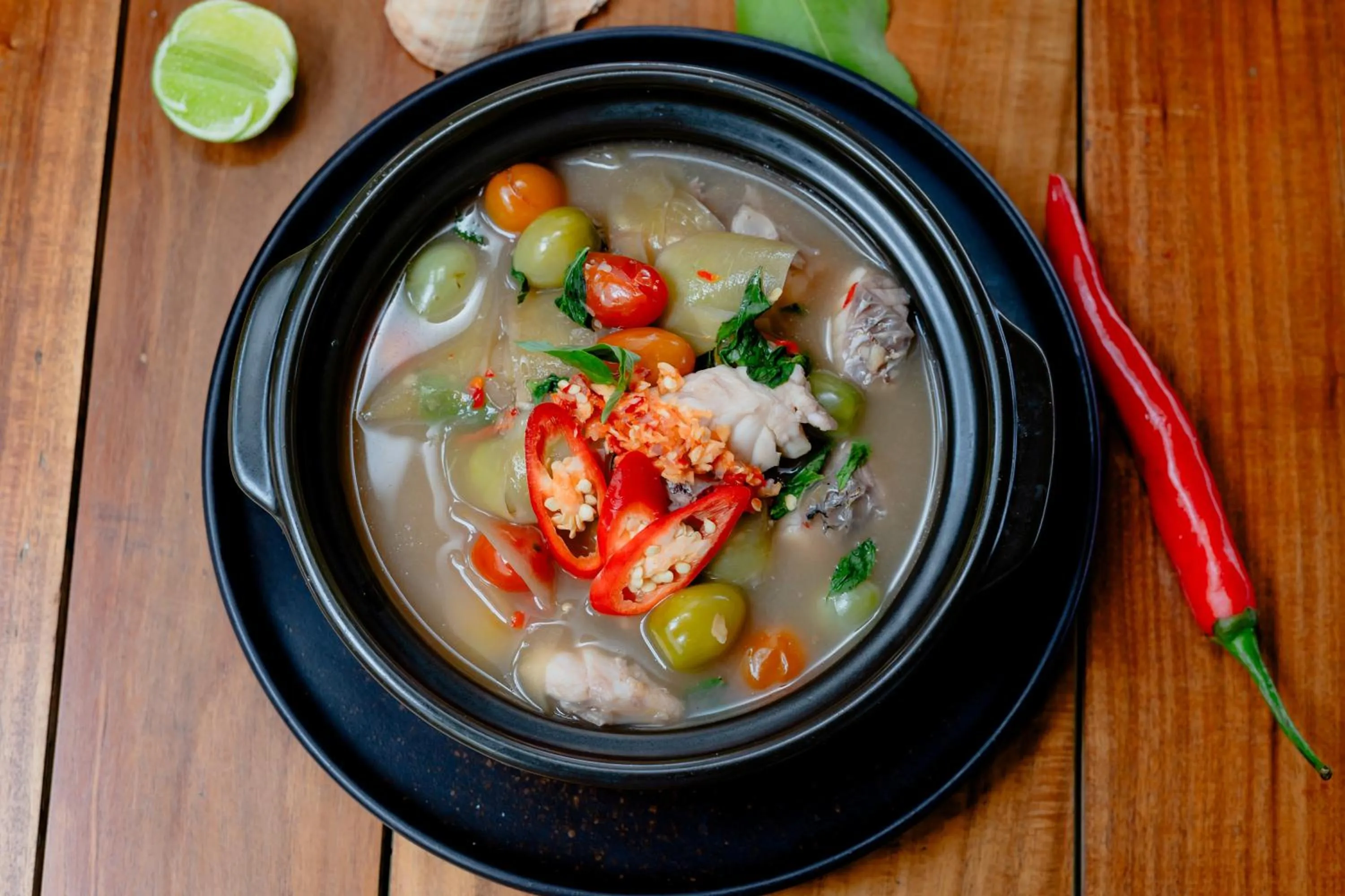 Food in Koh Apikjun Resort by EHM