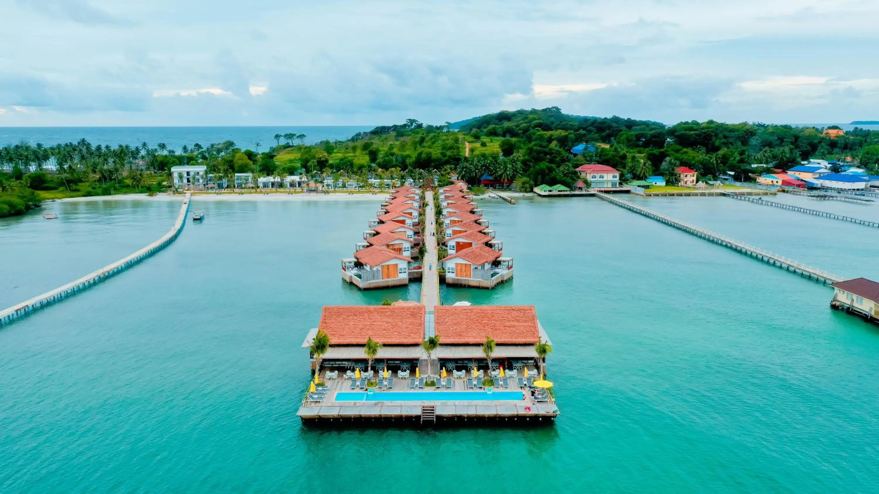 Natural landscape in Koh Apikjun Resort by EHM
