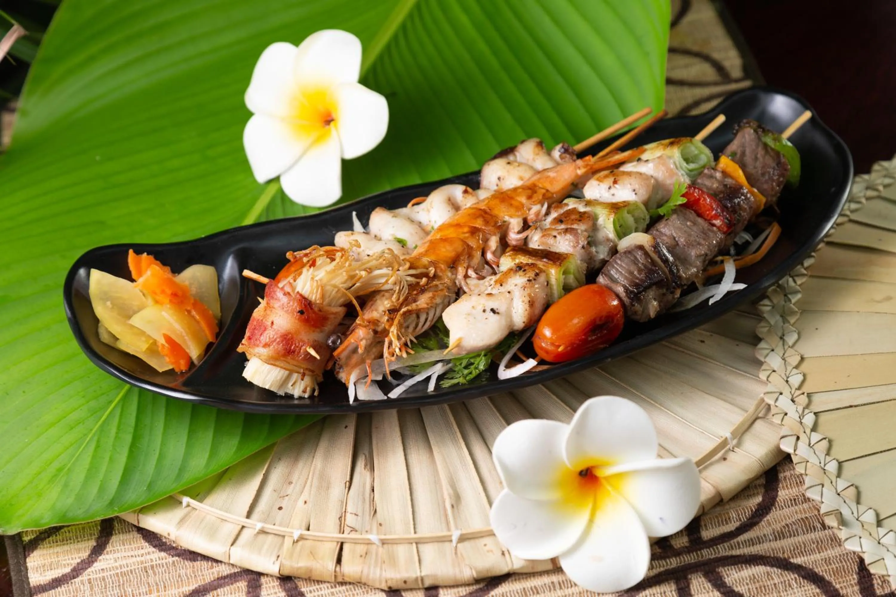 Food in Koh Apikjun Resort by EHM