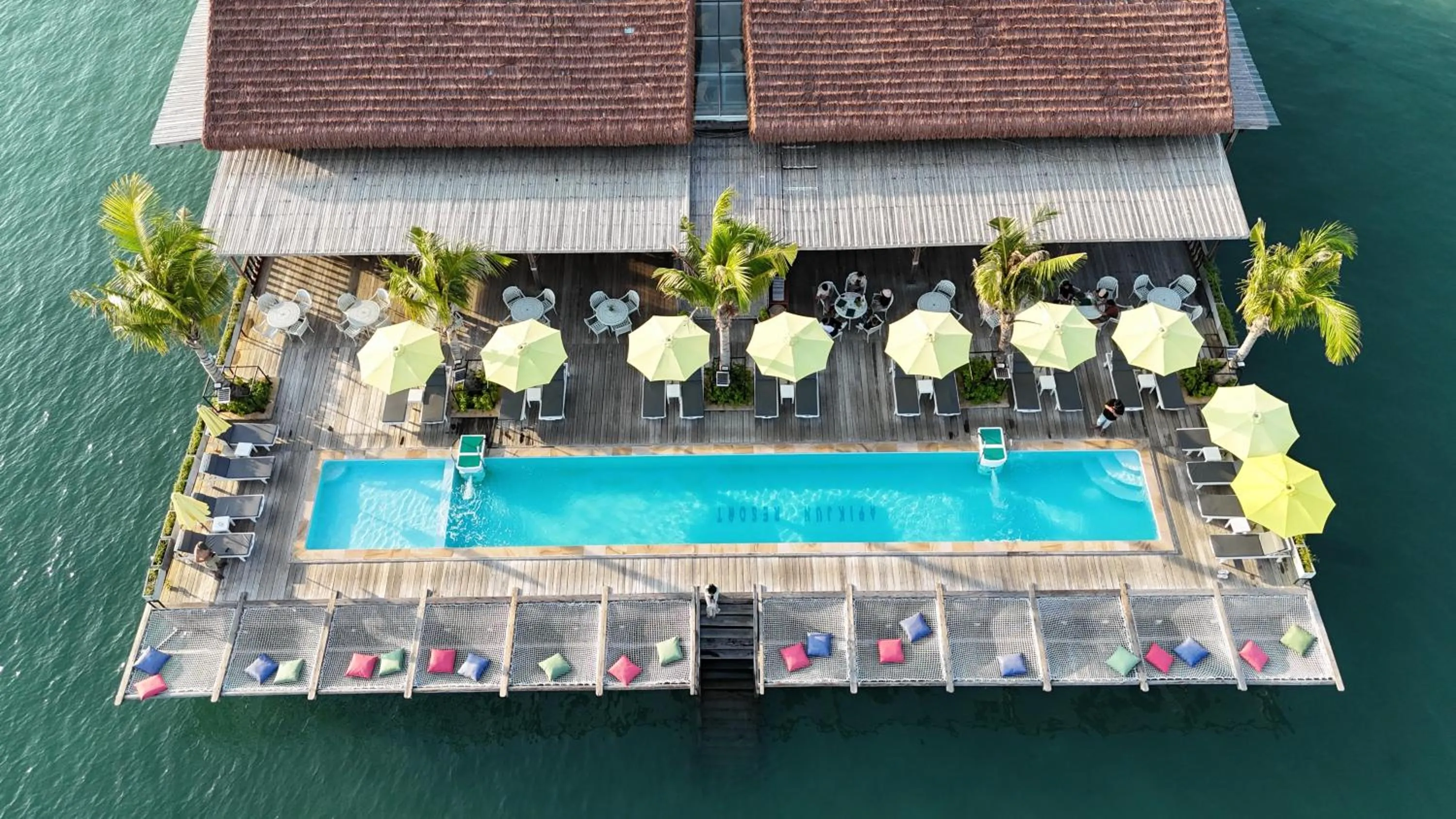 Swimming pool in Koh Apikjun Resort by EHM