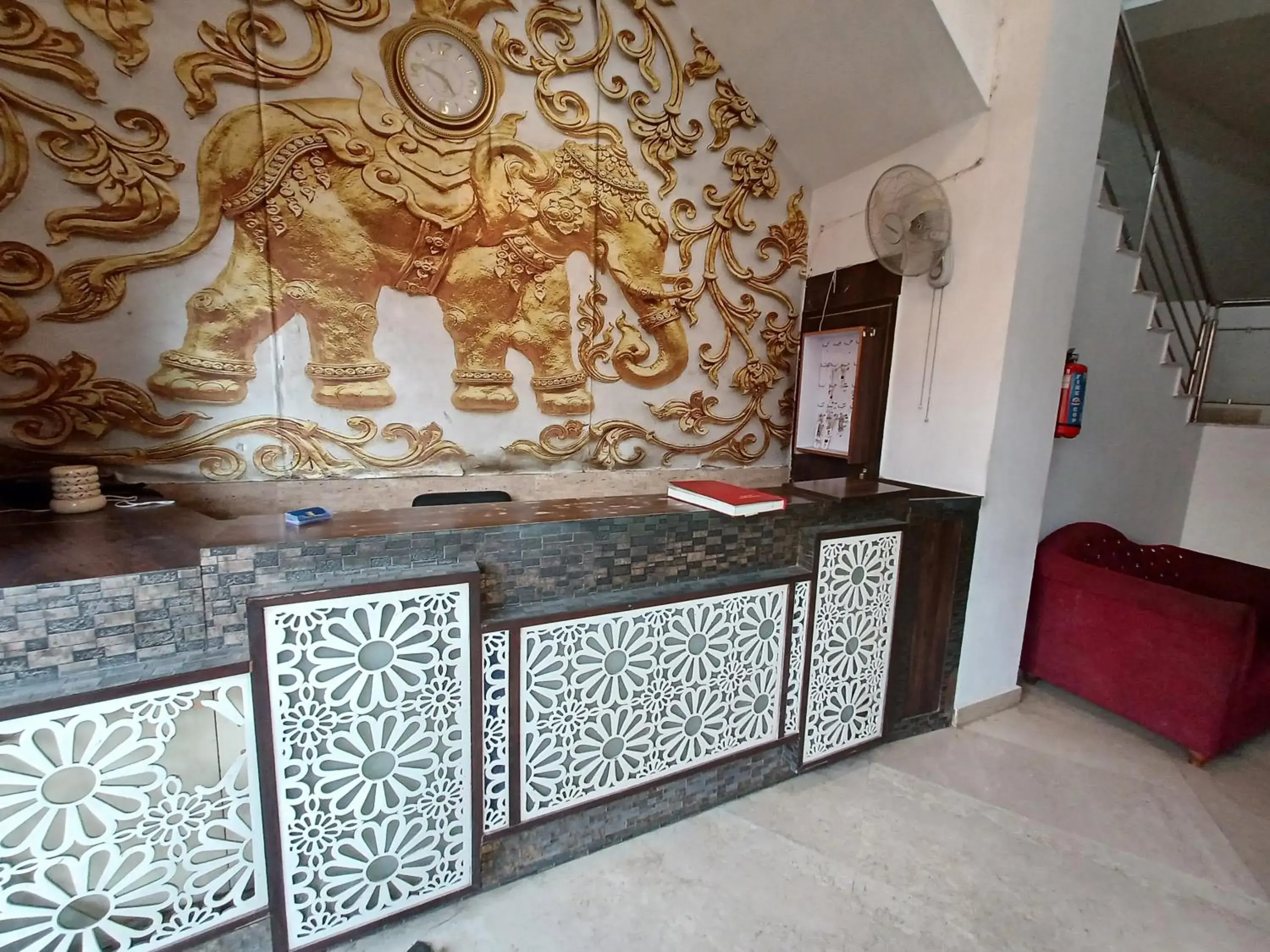 Lobby or reception in Hotel Park Residency Lobby or reception in Hotel Park Residency