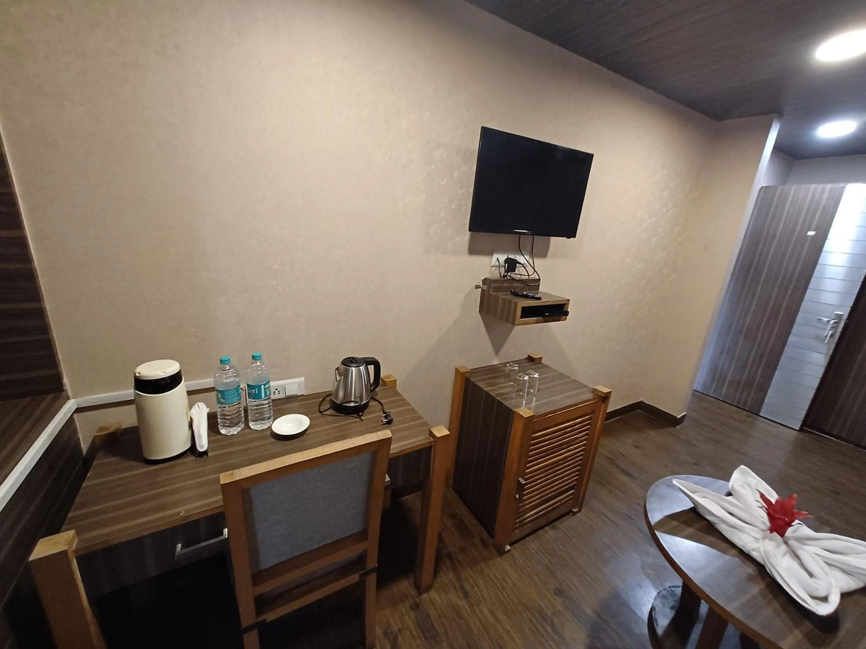 TV and multimedia in Hotel Park Residency