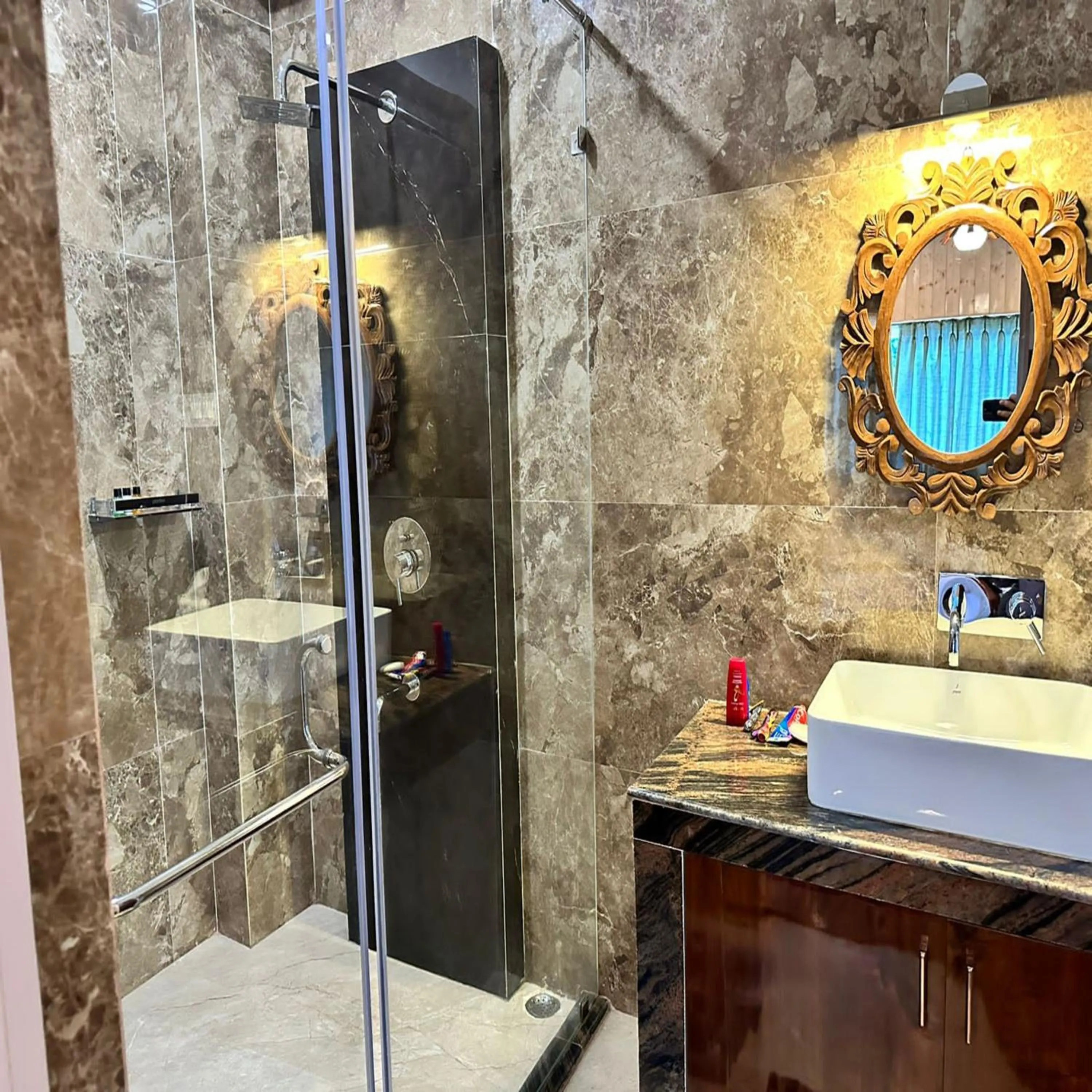 Shower in Amaira Resort & Farms - Mirik, West Bengal