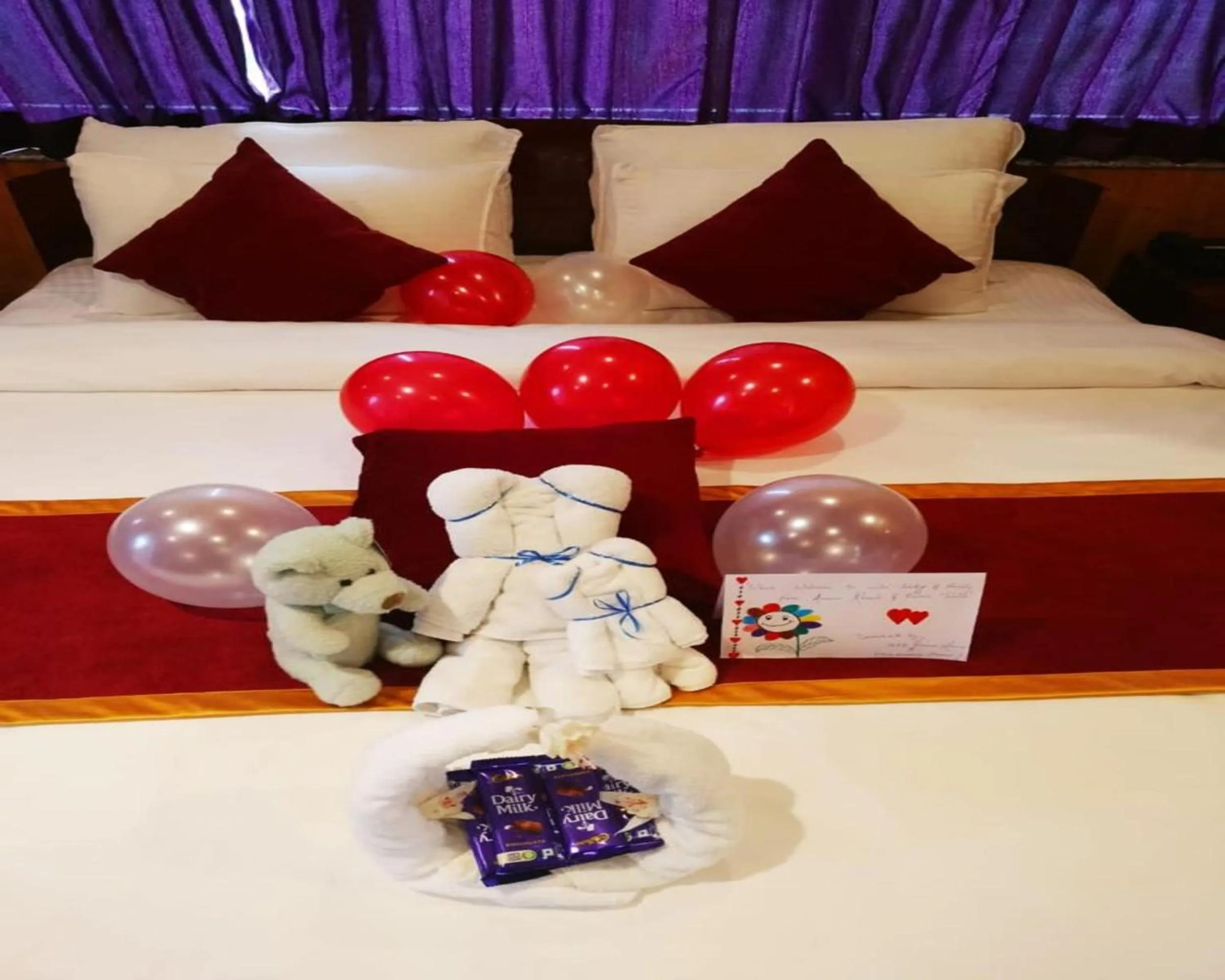 Decorative detail, Bed in Amaira Resort & Farms - Mirik, West Bengal