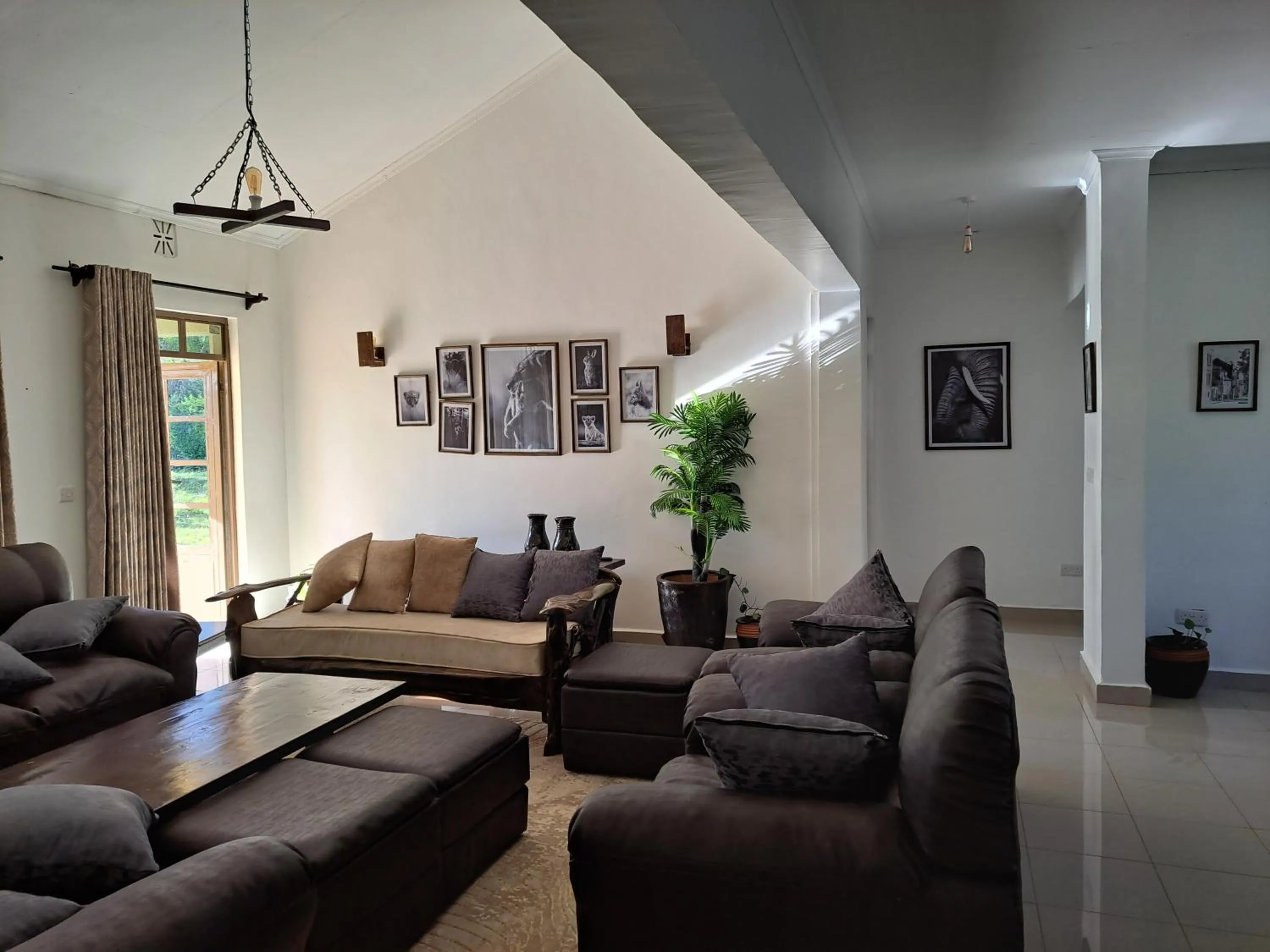 Property building in Enaiteru