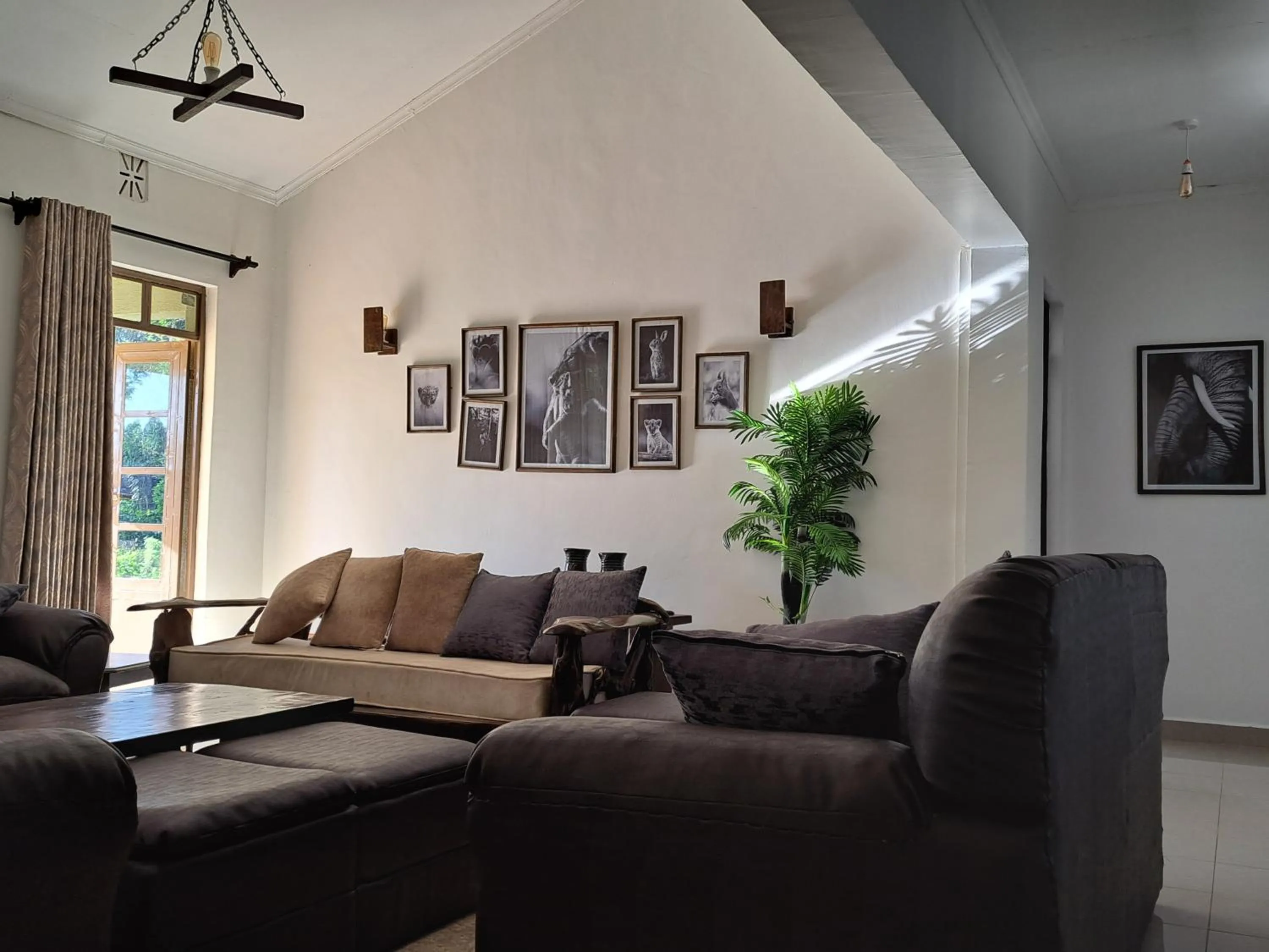 Living room in Enaiteru