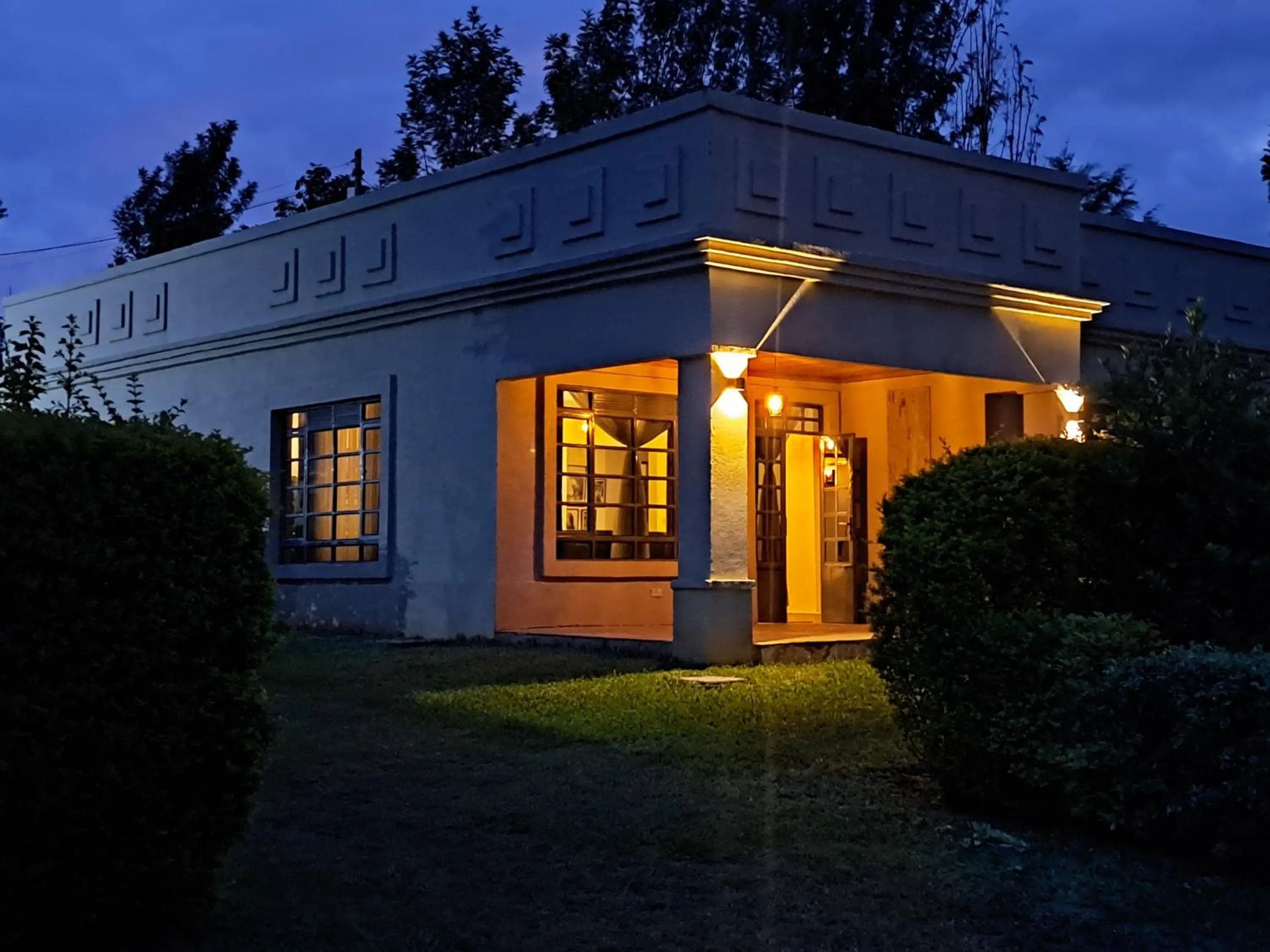 Property building in Enaiteru