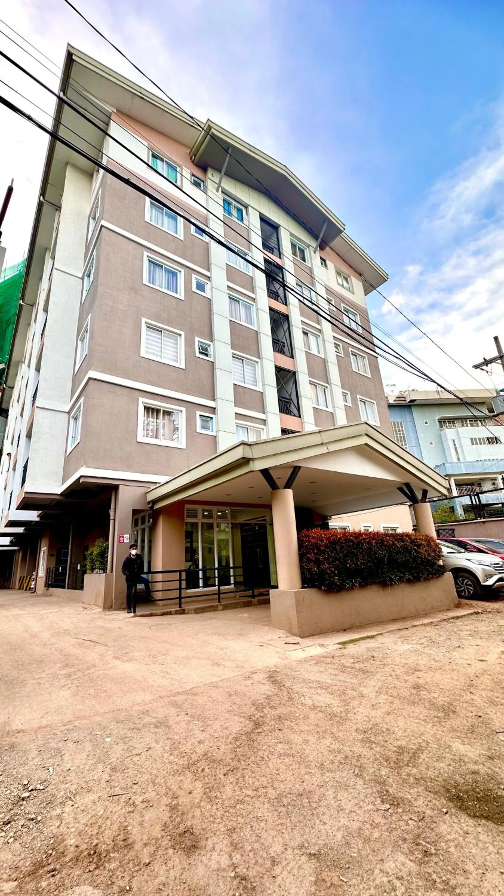 BURNHAM HILL CONDOMINIUM