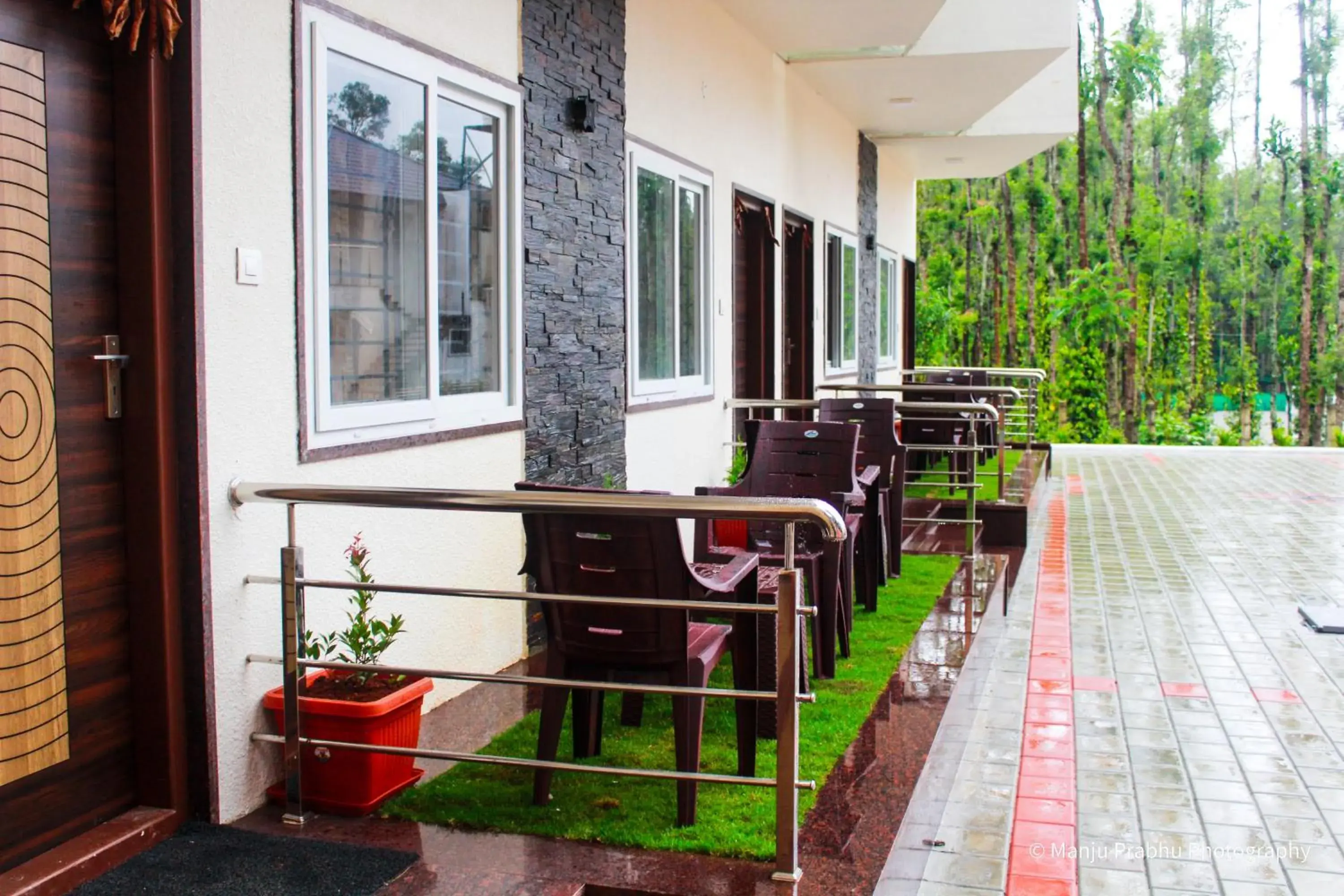 Property building in Kurinji Inn Property building in Kurinji Inn