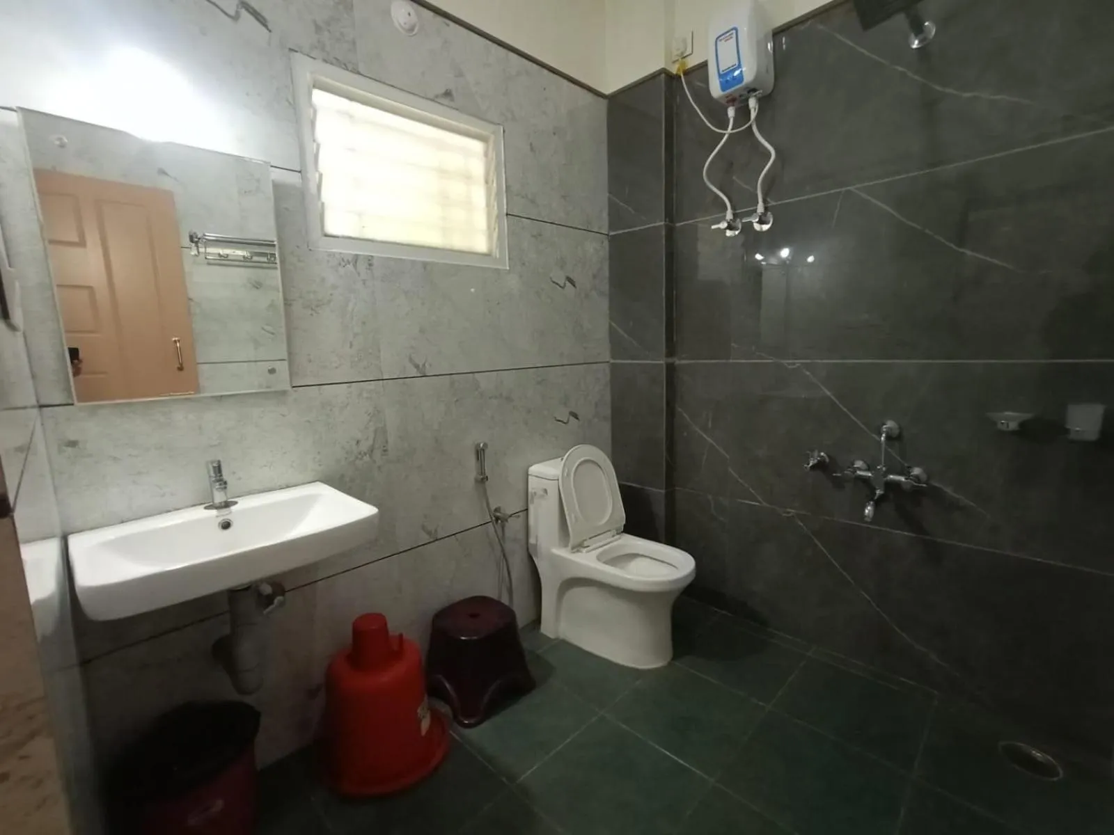 Bathroom in Kurinji Inn