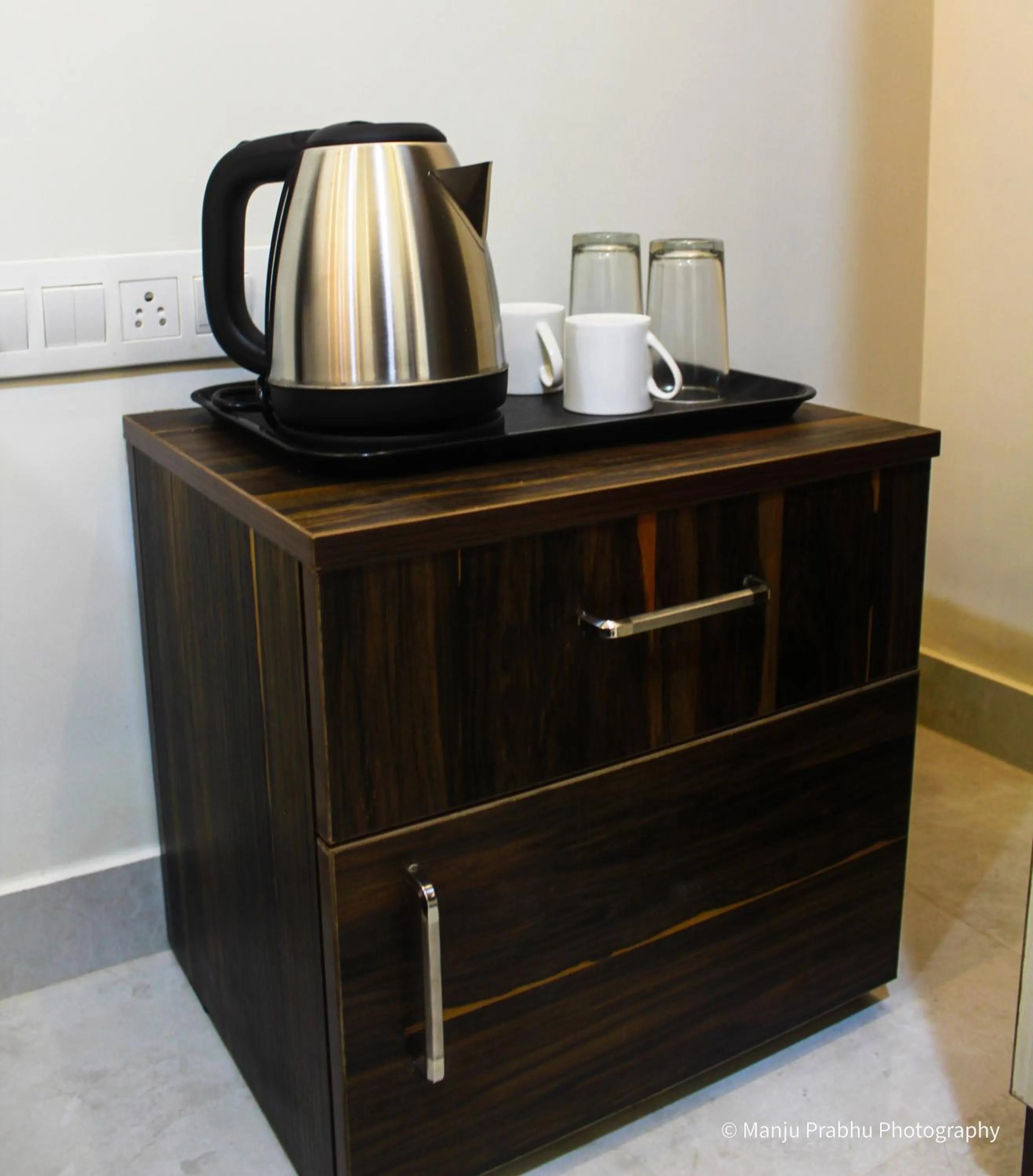 Coffee/tea facilities in Kurinji Inn