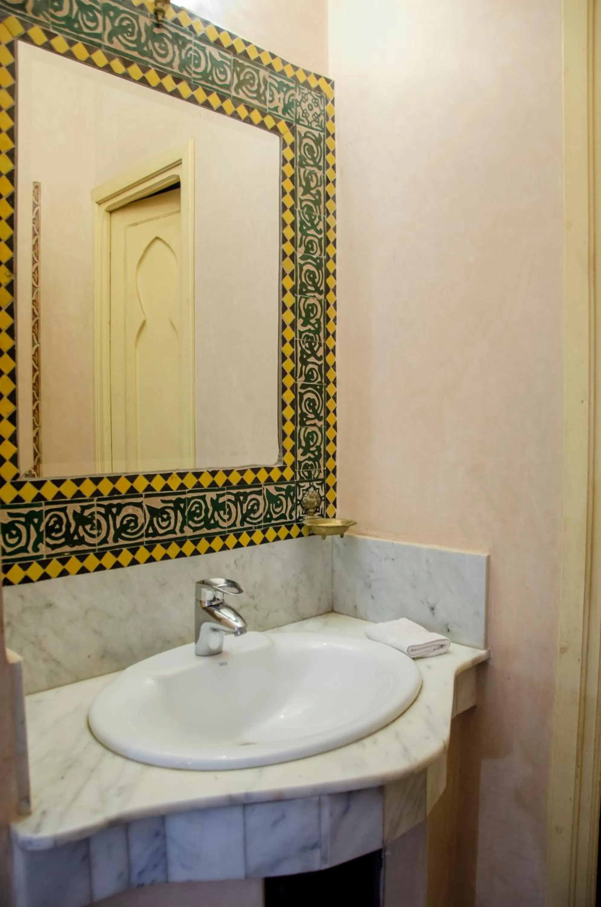 Bathroom in Riad Esmeralda