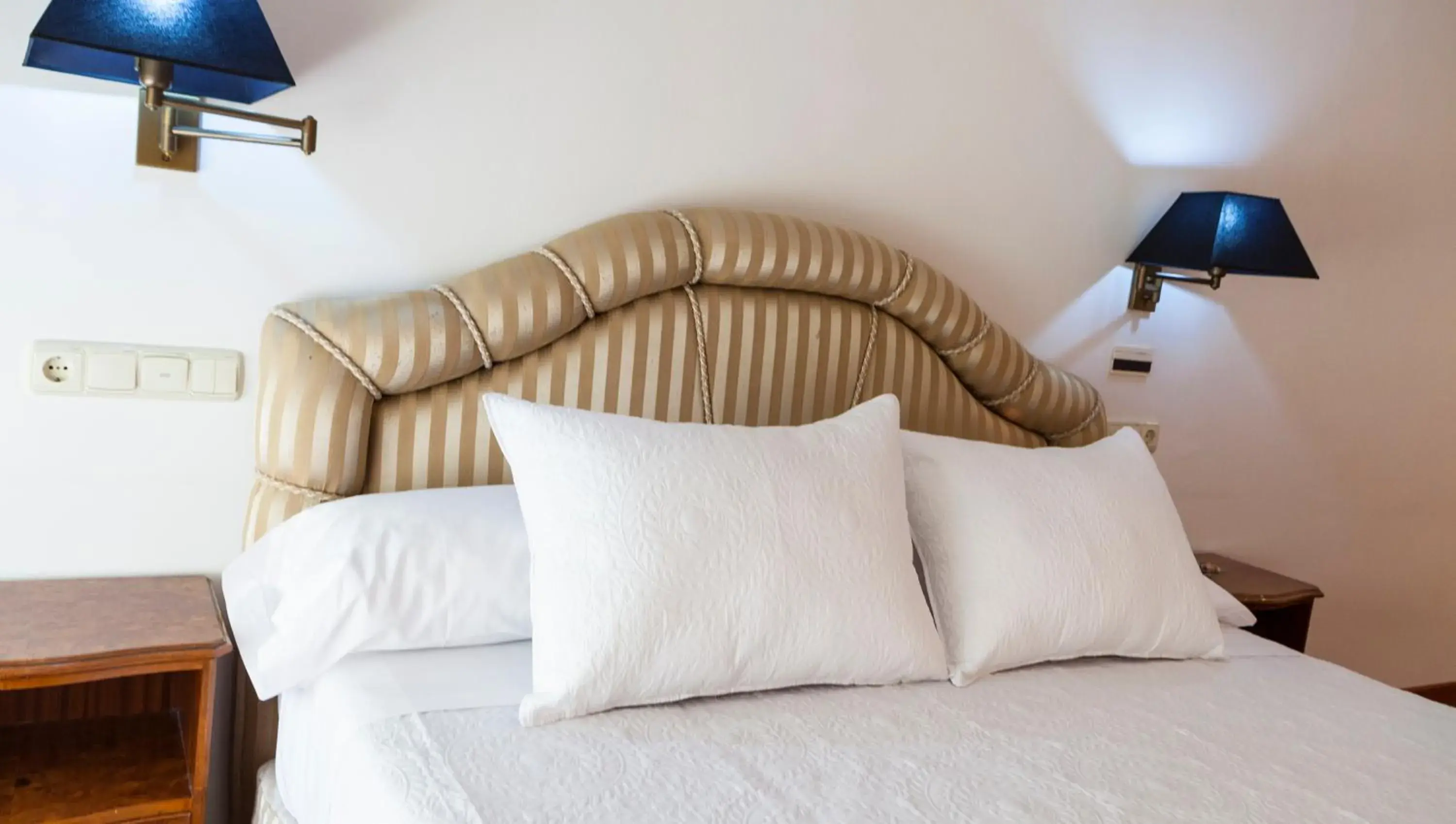 Bed in Hotel Mexico Bed in Hotel Mexico