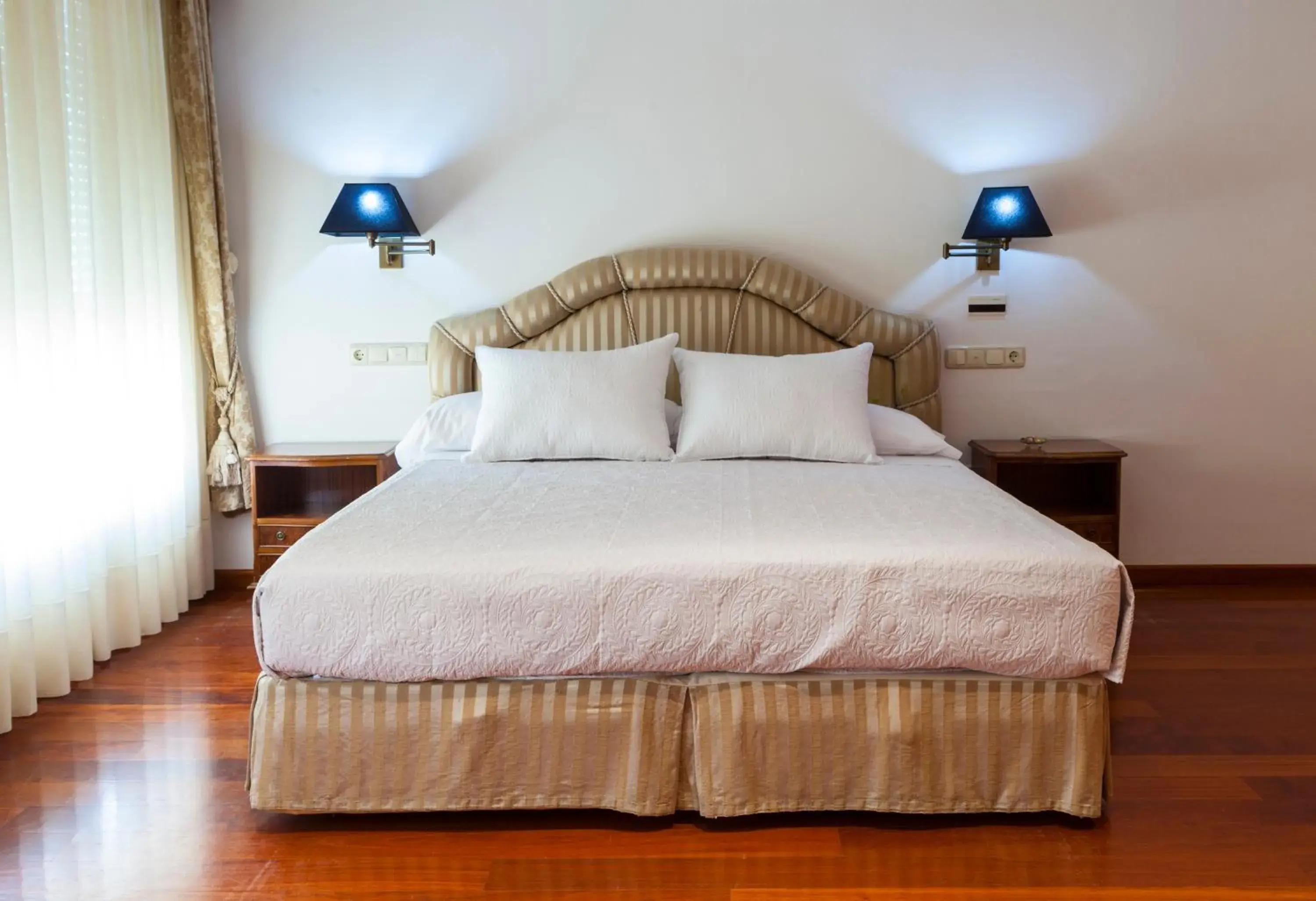 Bed in Hotel Mexico Bed in Hotel Mexico