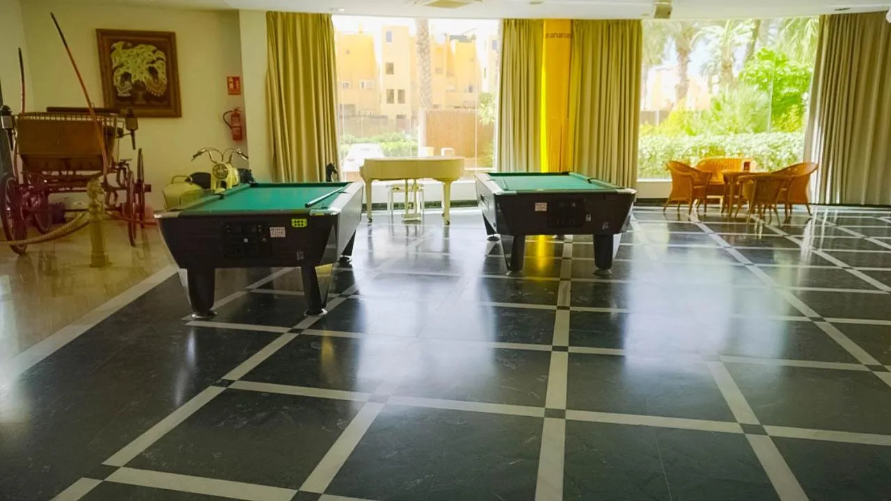 Billiard in Hotel Mexico