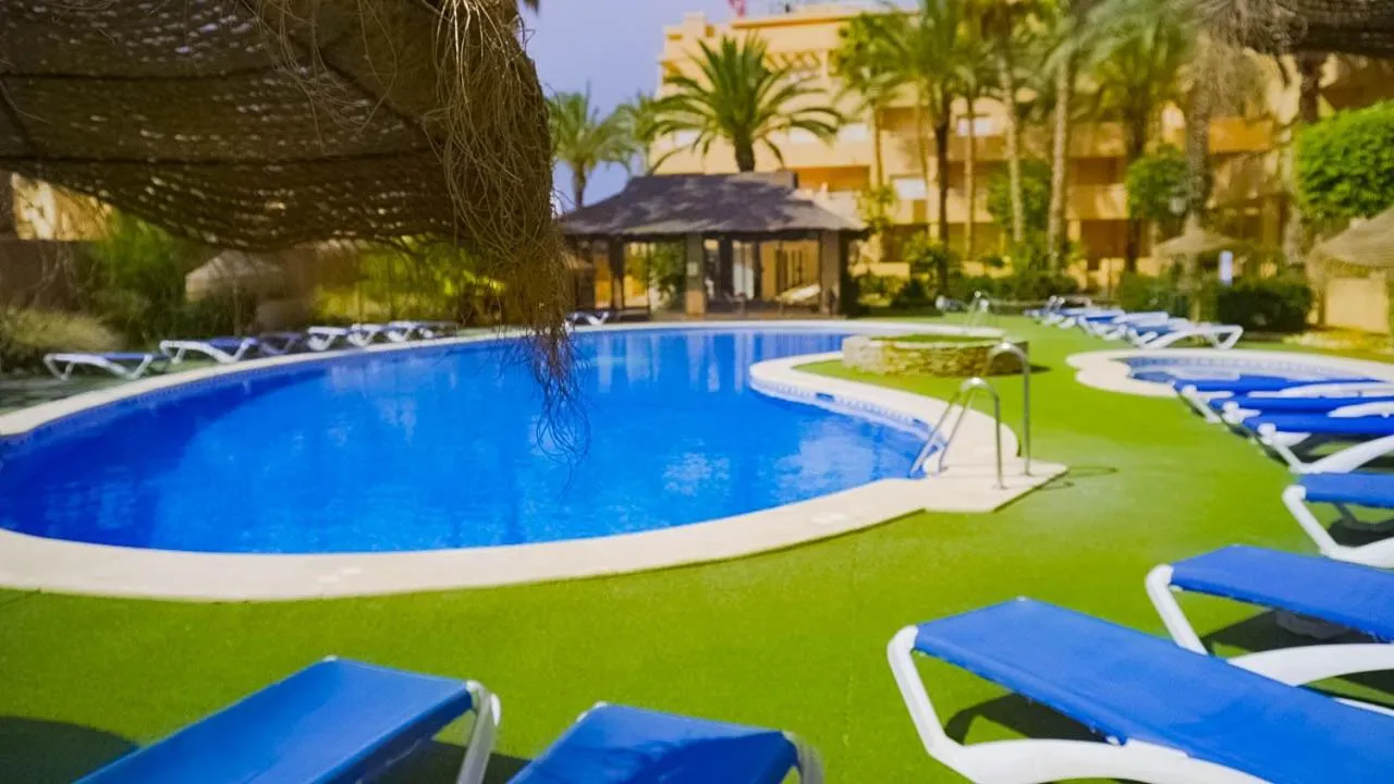 Swimming pool in Hotel Mexico