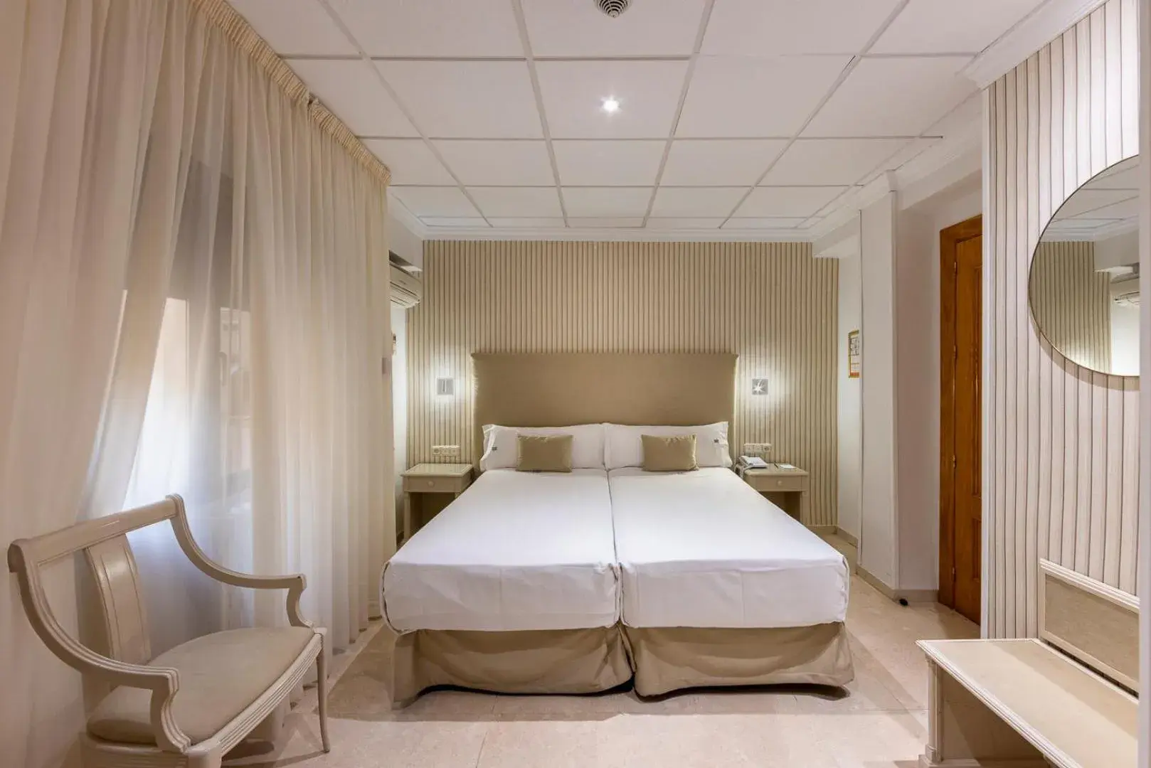 Bed in Hotel Sacromonte Bed in Hotel Sacromonte