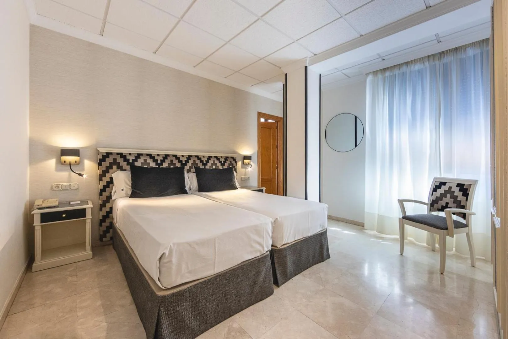 Bed in Hotel Sacromonte