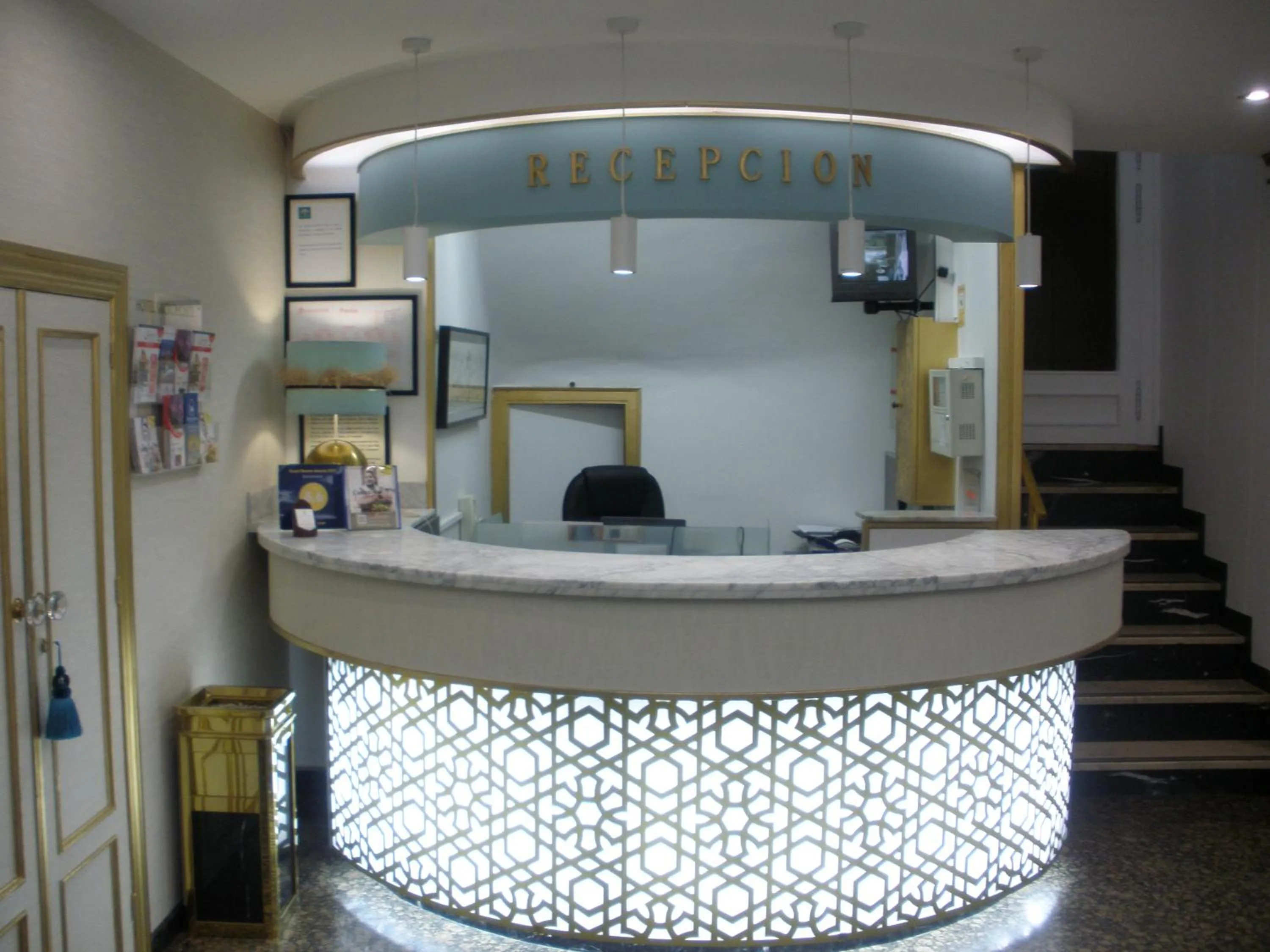 Facade/entrance in Hotel Sacromonte