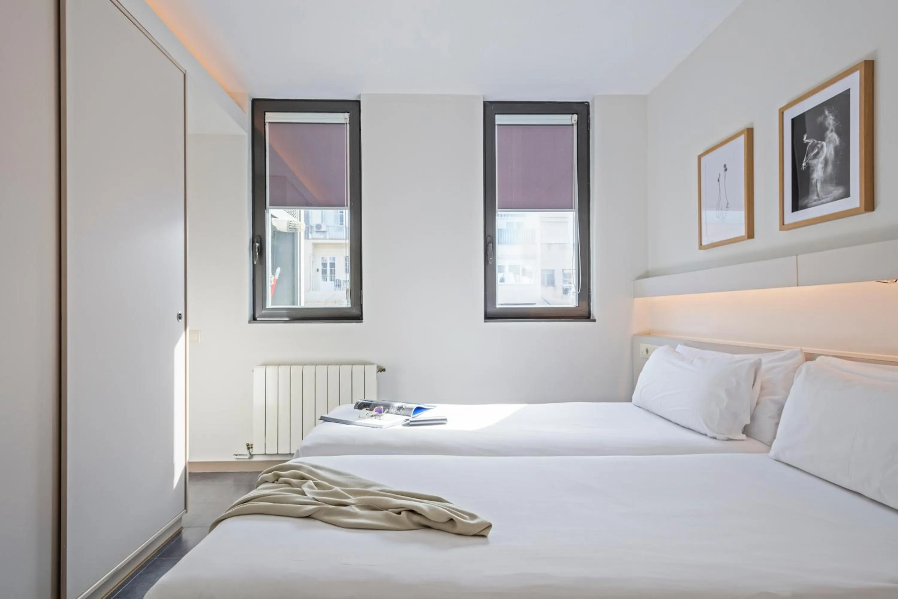 Bed in Aparthotel Bcn Montjuic