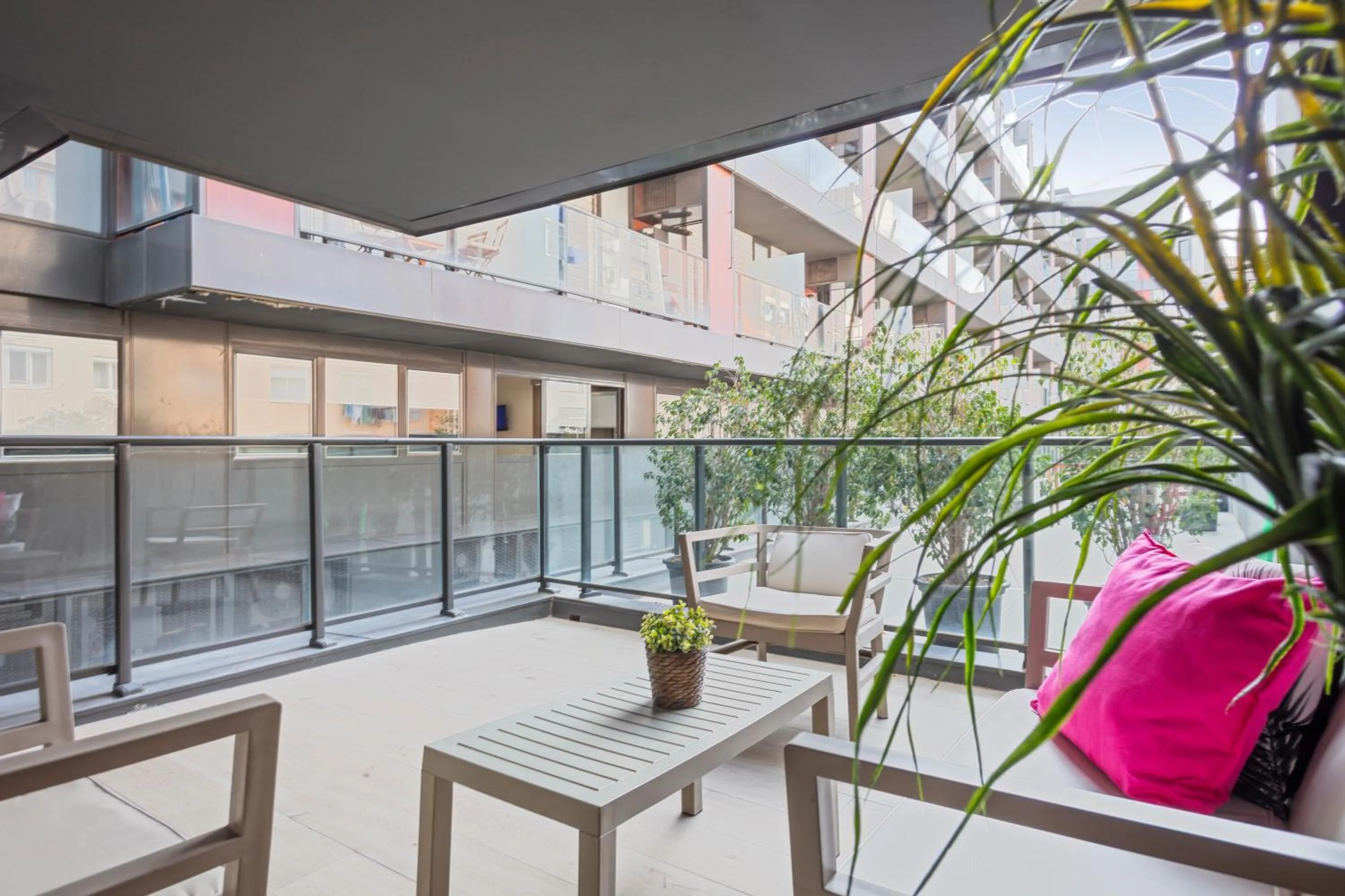 Day in Aparthotel Bcn Montjuic