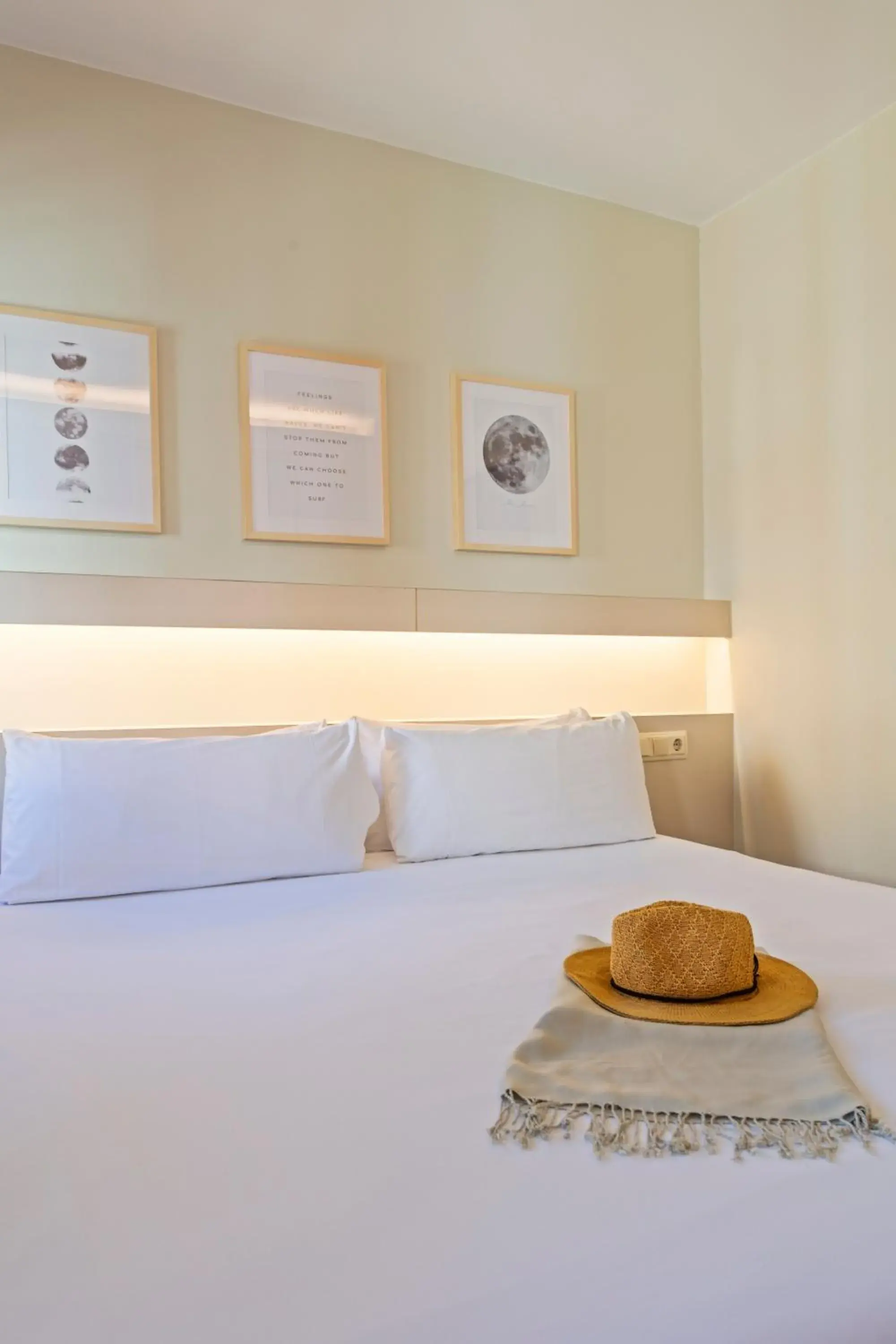 Decorative detail, Bed in Aparthotel Bcn Montjuic Decorative detail, Bed in Aparthotel Bcn Montjuic