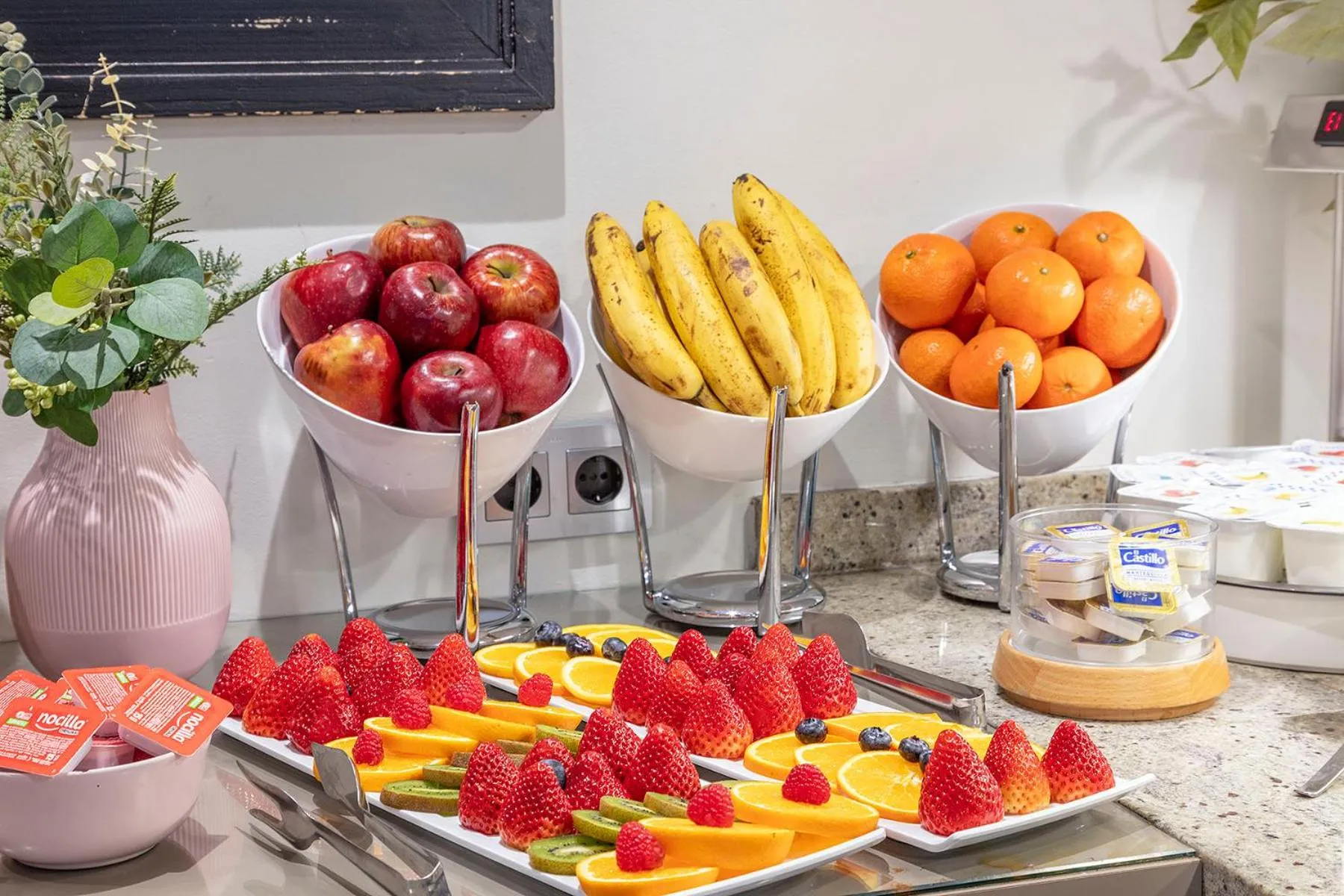 Breakfast in Aparthotel Bcn Montjuic