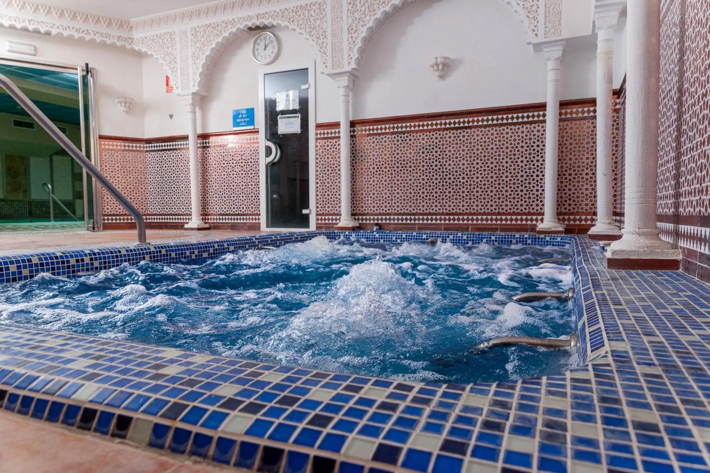 Steam room in Hotel Comendador