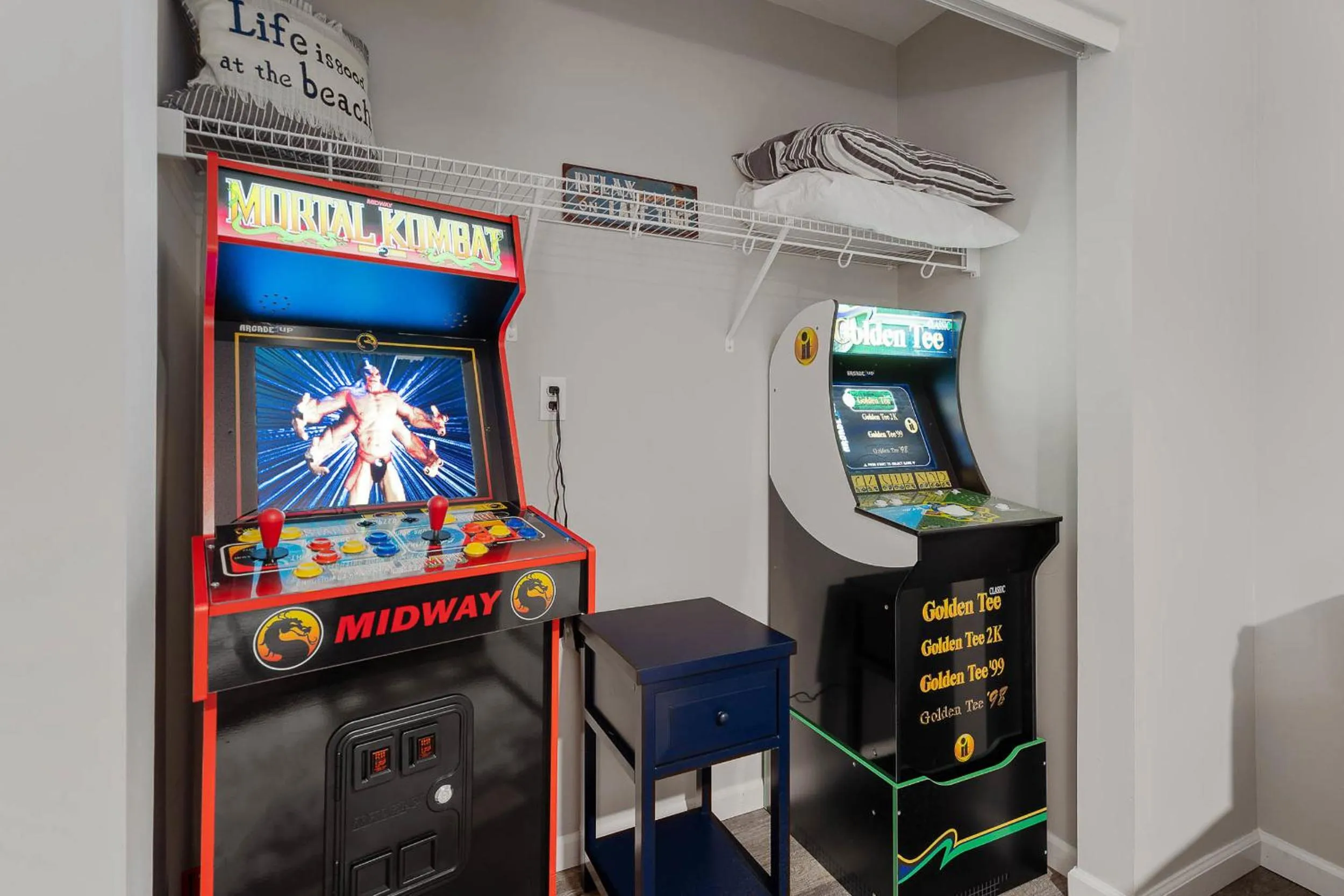 Game Room in Beautiful Lakefront 3br Private Condo