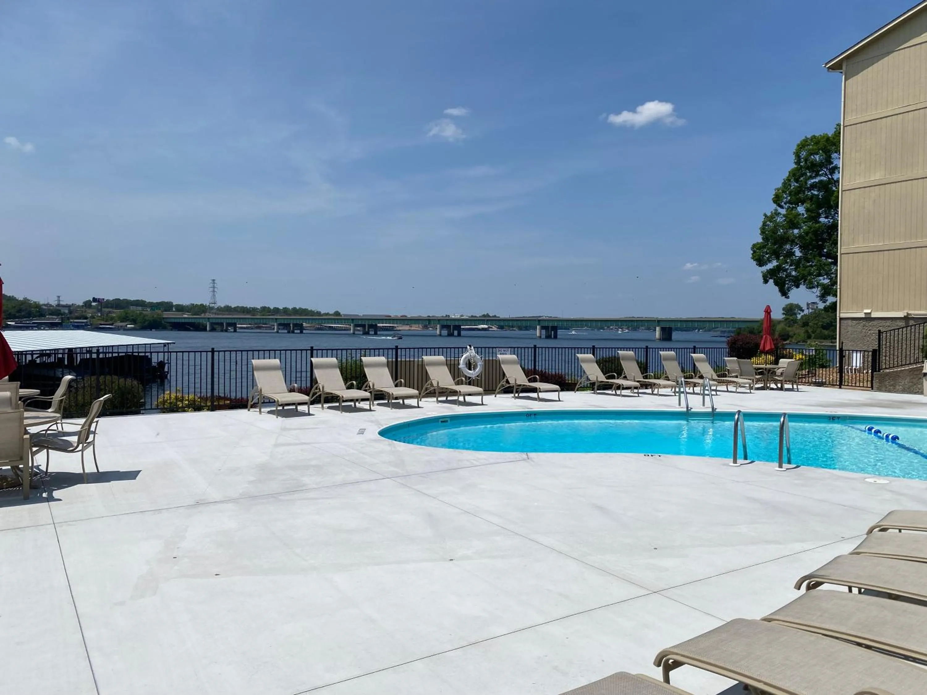 Pool view in Beautiful Lakefront 3br Private Condo