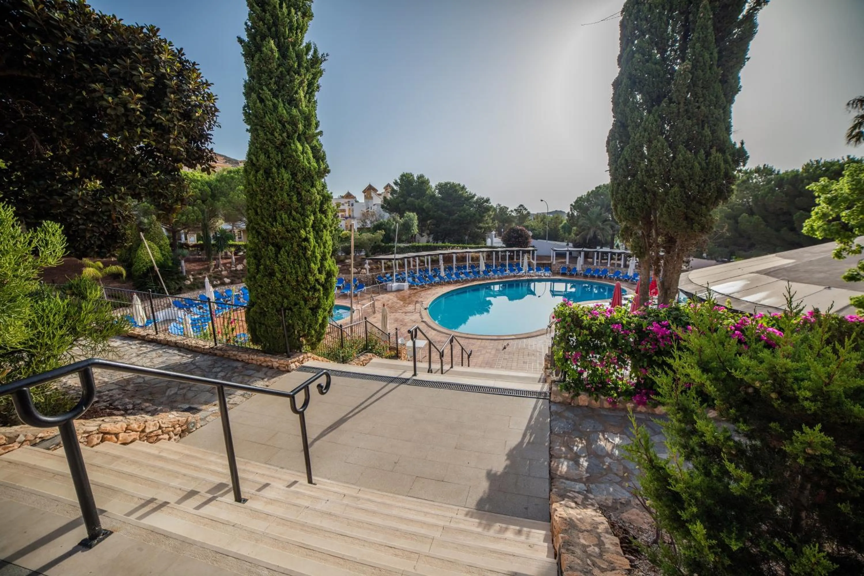 Swimming pool in Ona Lomas Village - La Manga Club