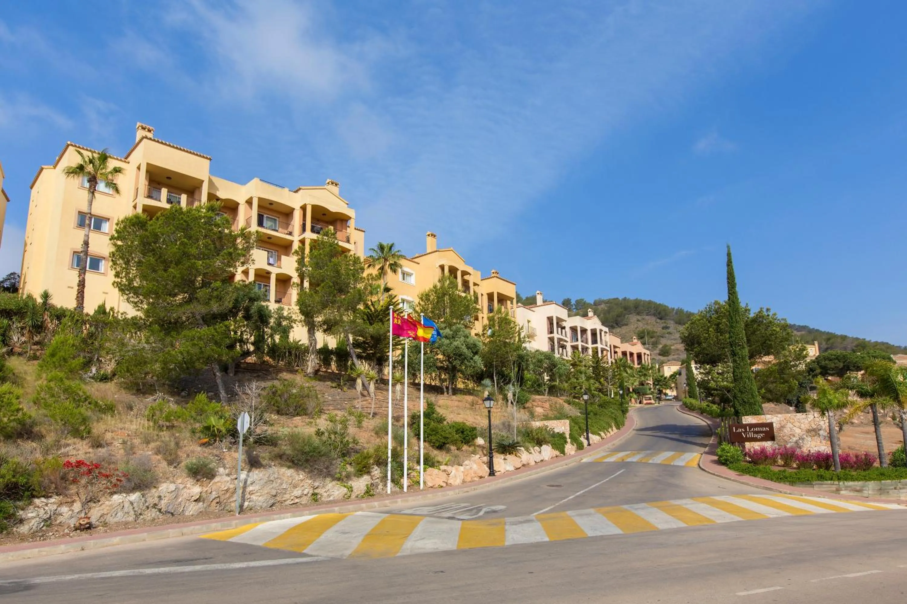 Property building in Ona Lomas Village - La Manga Club