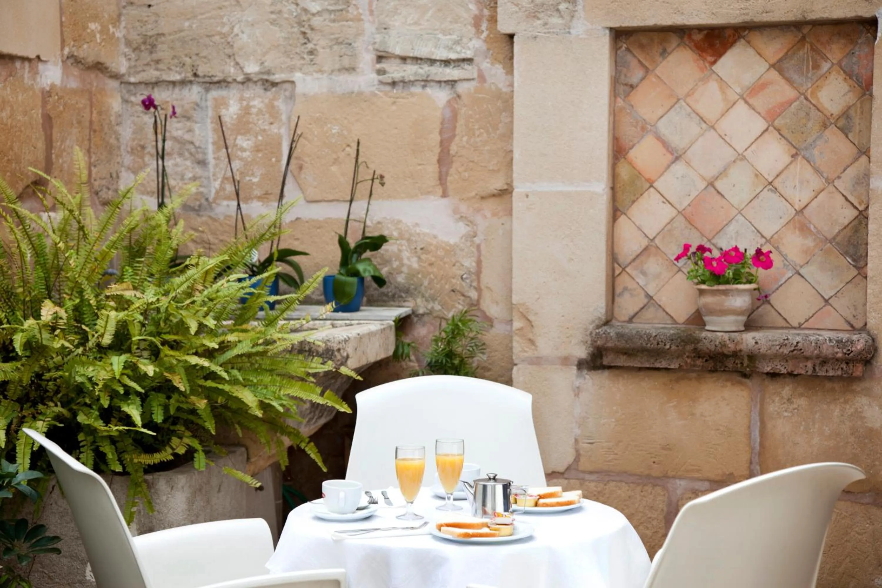 Patio in L'Hostal Pollenca - Turisme Interior