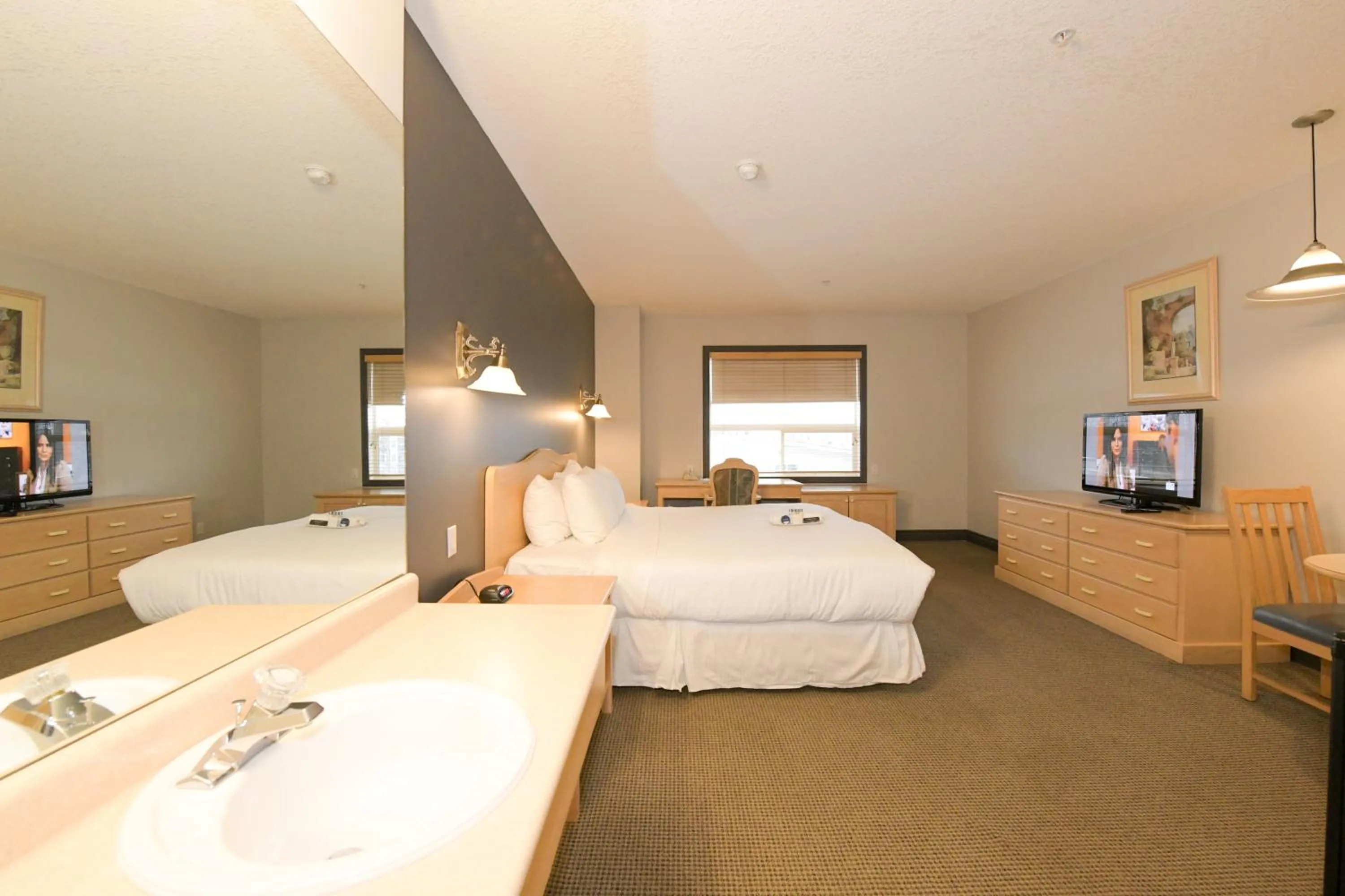 Photo of the whole room, Bed in Prime Hotel