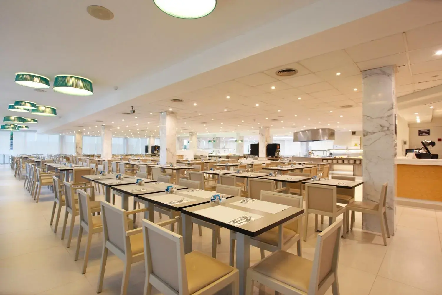 Restaurant/places to eat in Oleander Restaurant/places to eat in Oleander