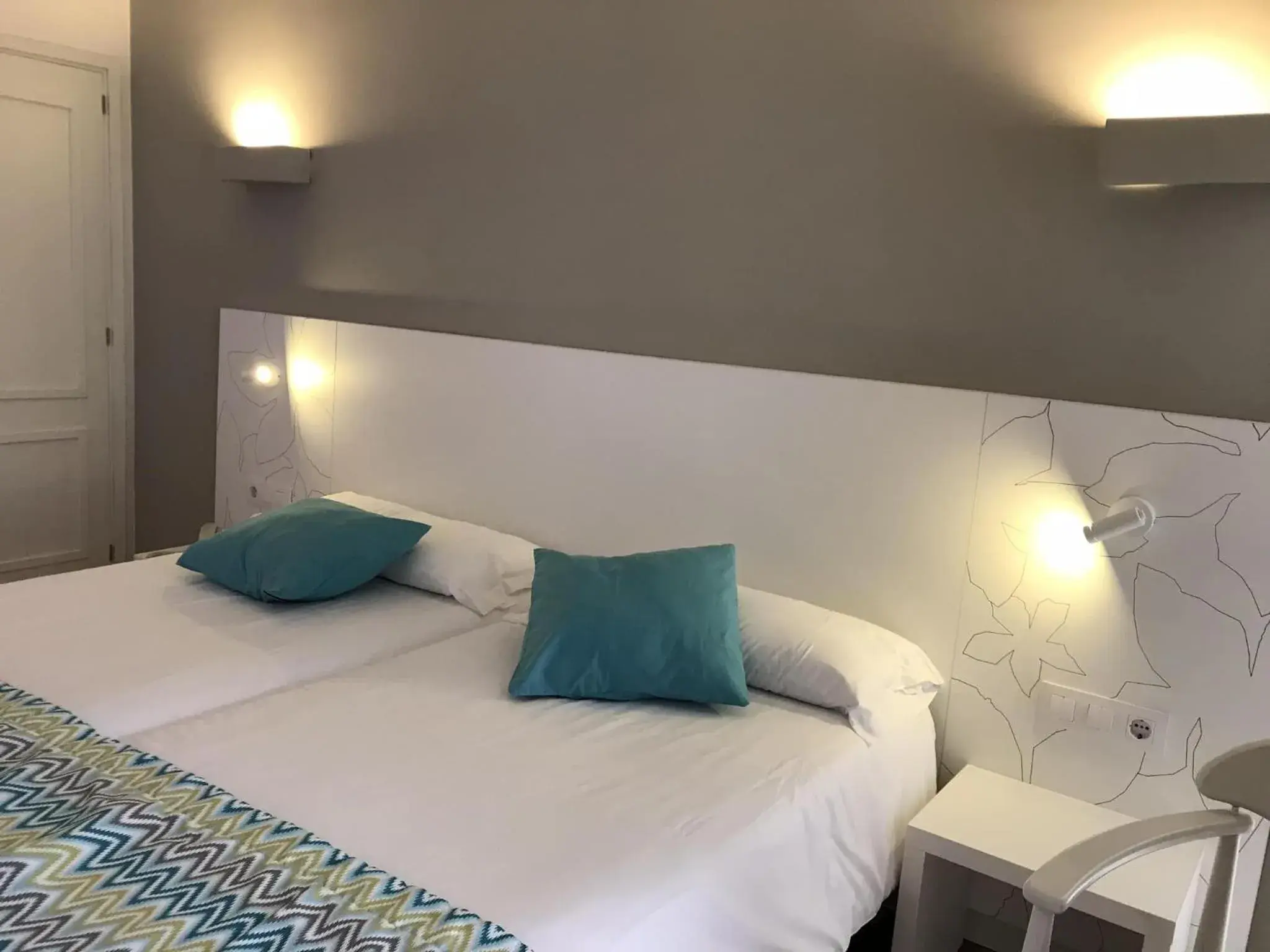 Bed in Oleander Bed in Oleander