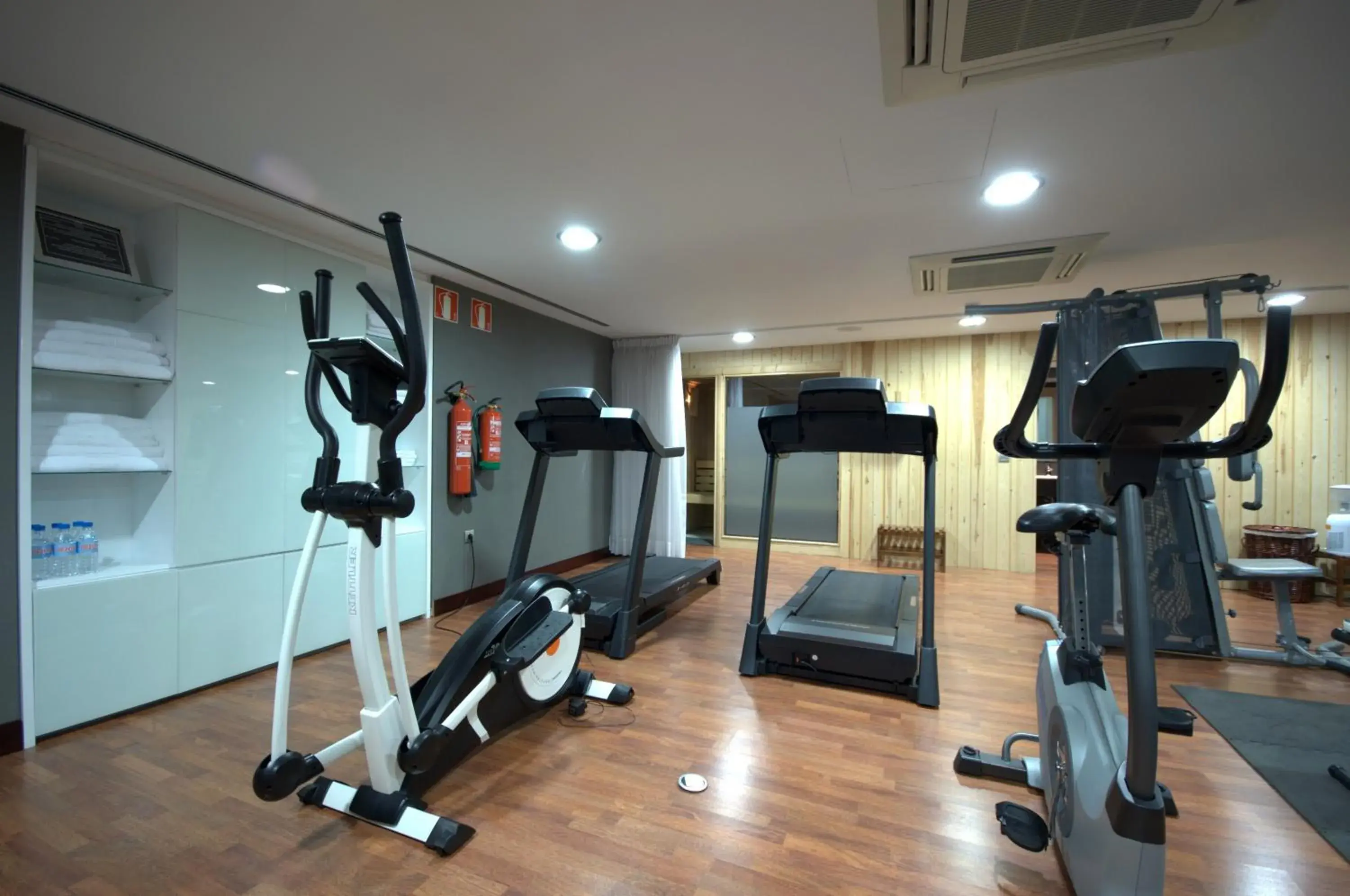 Fitness centre/facilities in Hotel Zenit Pamplona Fitness centre/facilities in Hotel Zenit Pamplona