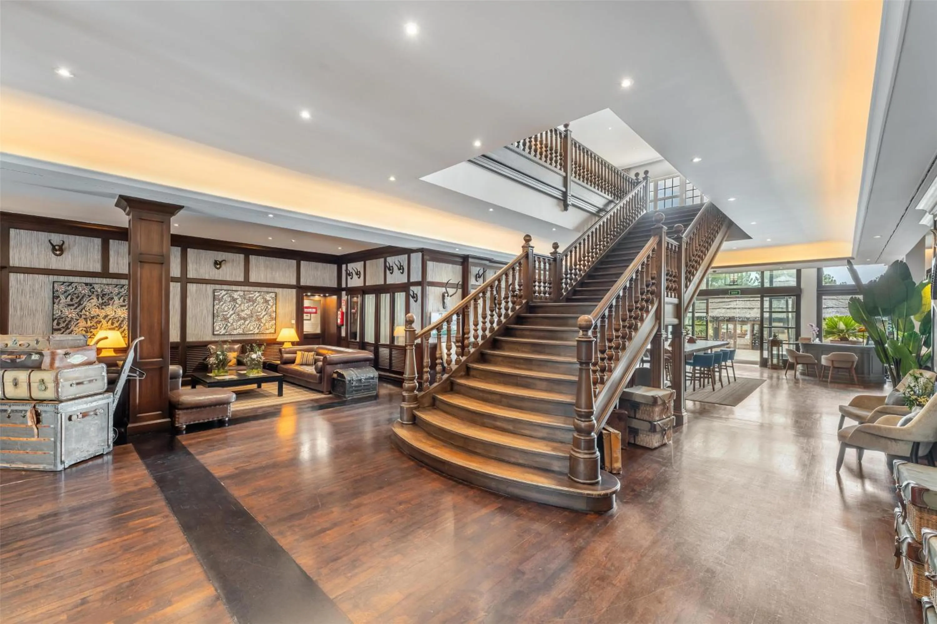 Lobby or reception in Lindner Hotel Mallorca Portals Nous, part of JdV by Hyatt