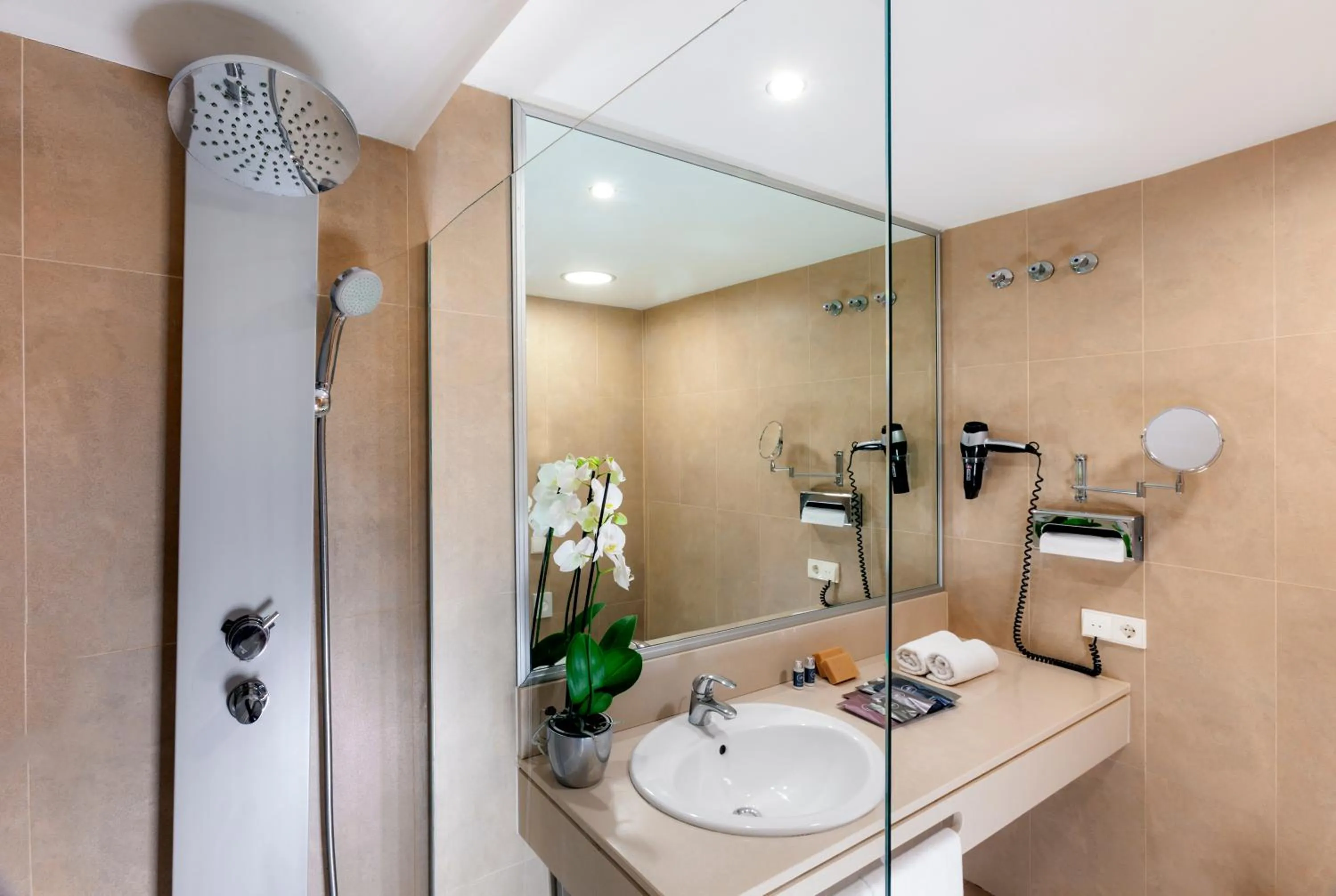 Bathroom in Occidental Cádiz