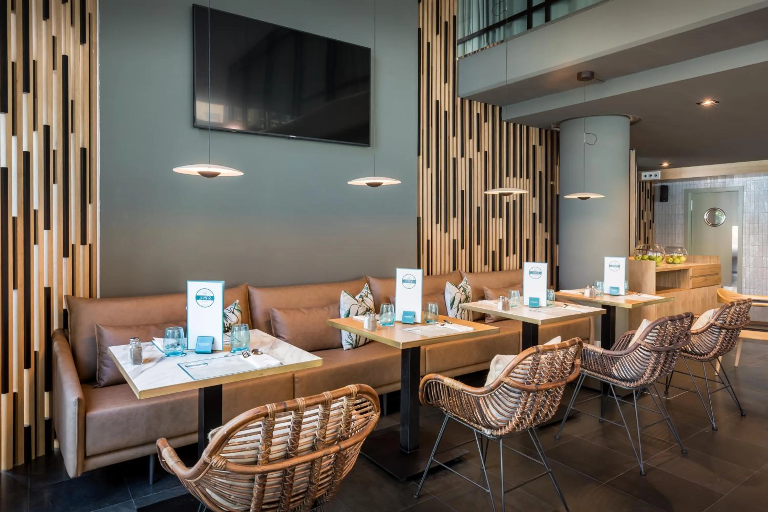 Restaurant/places to eat in Occidental Cádiz