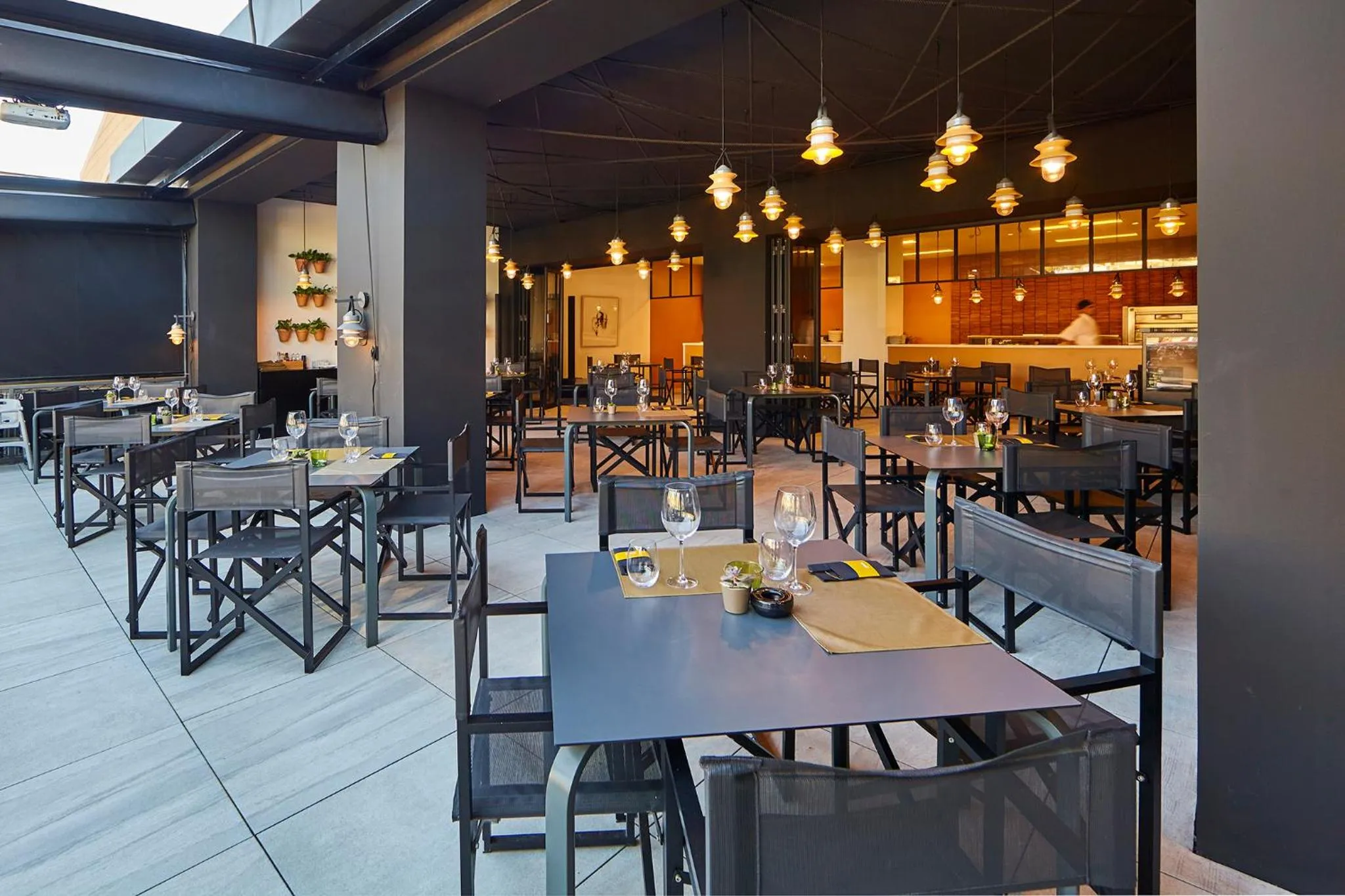 Restaurant/places to eat in Prinsotel La Dorada & Spa