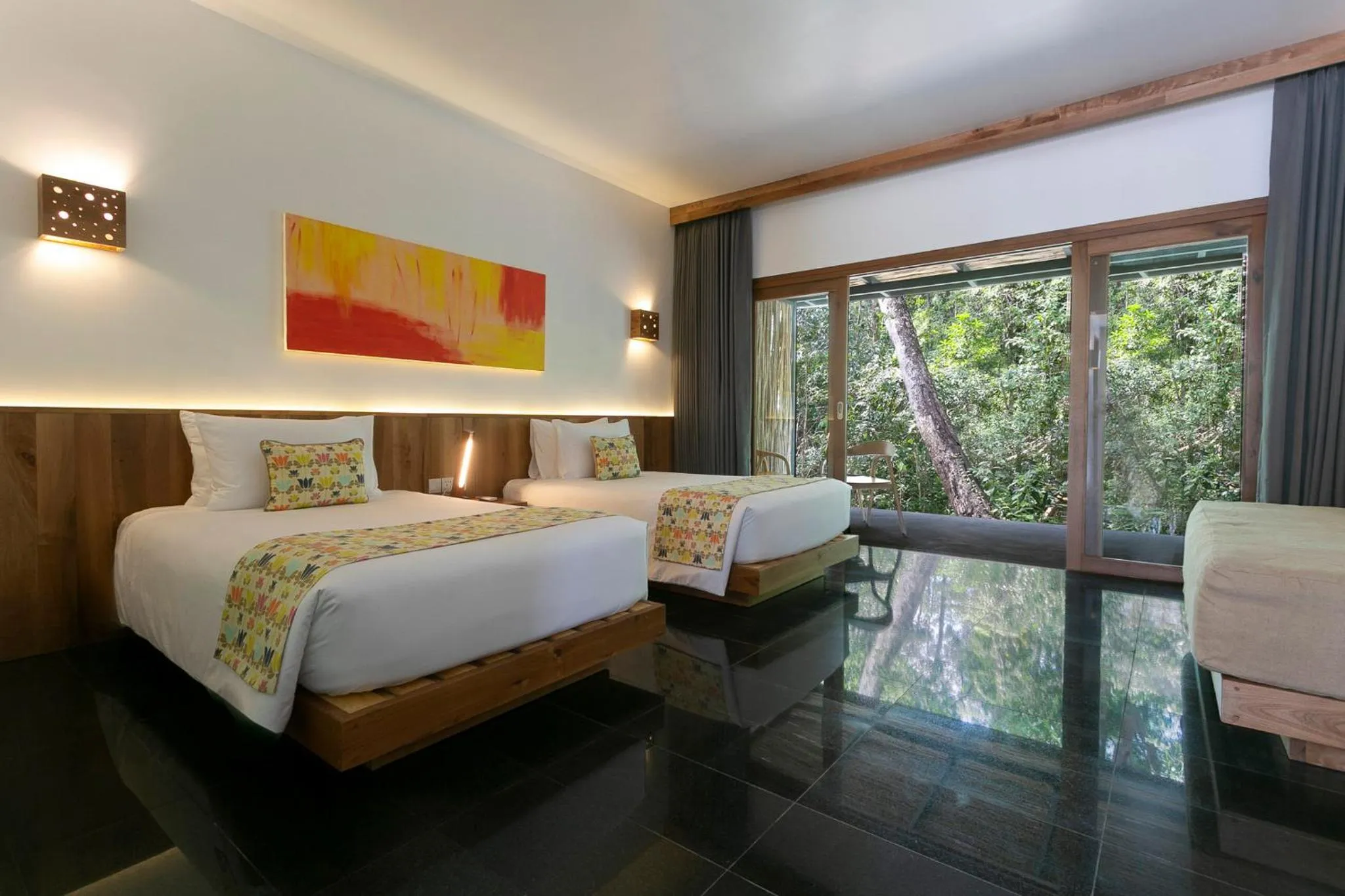 Property building, Bed in ISLAND CENTER POINT