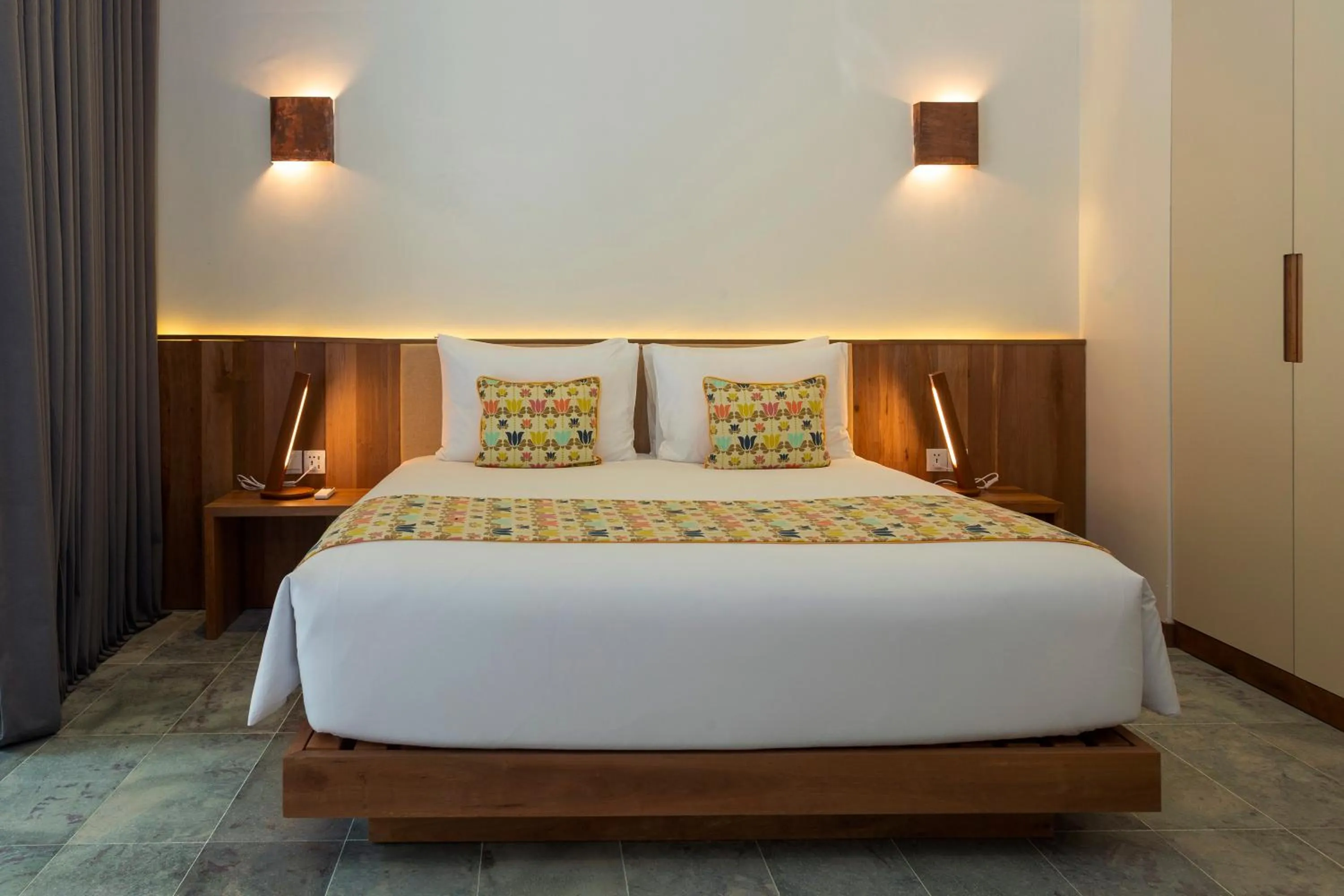 Bedroom, Bed in ISLAND CENTER POINT