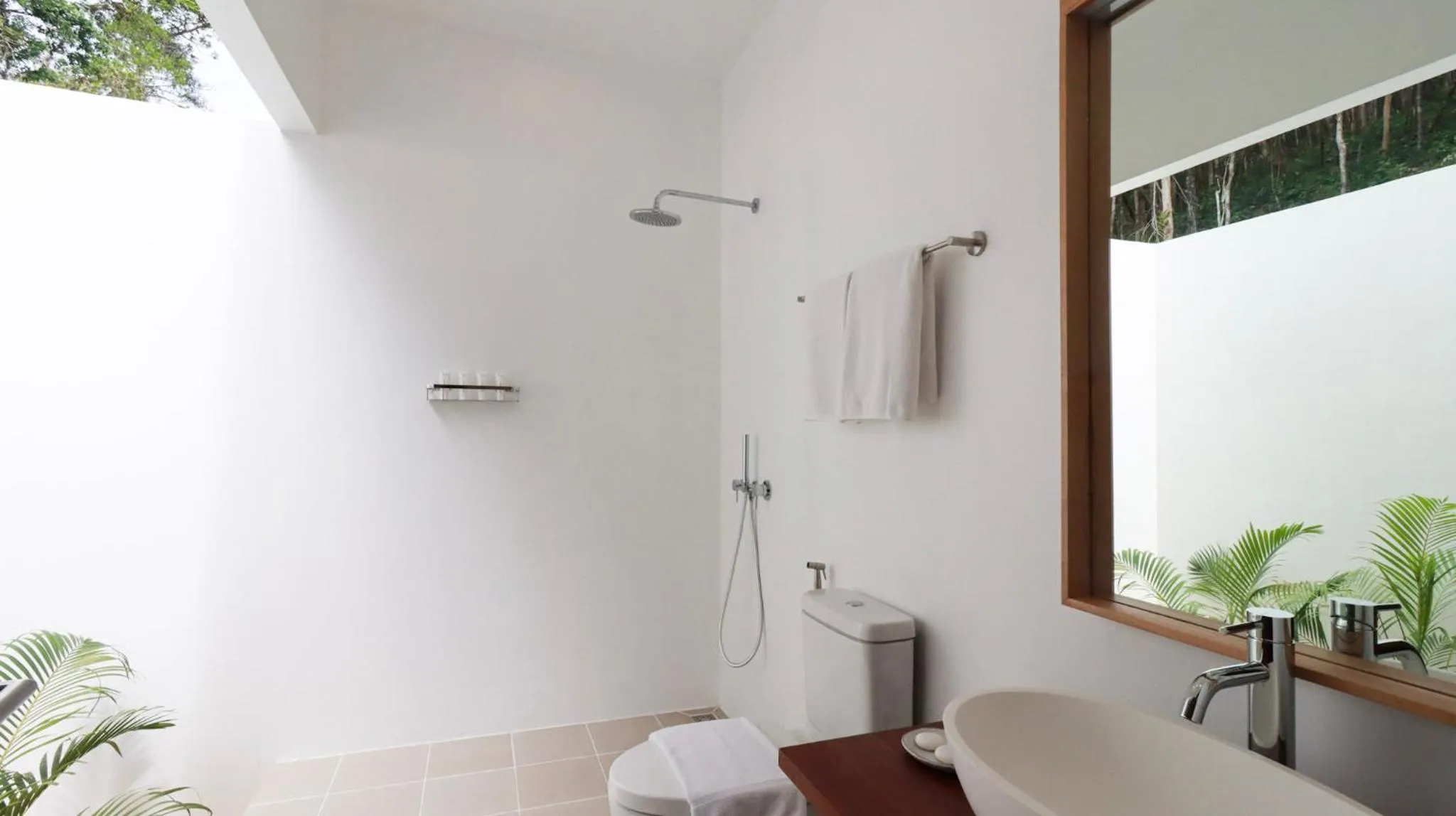 Bathroom in ISLAND CENTER POINT