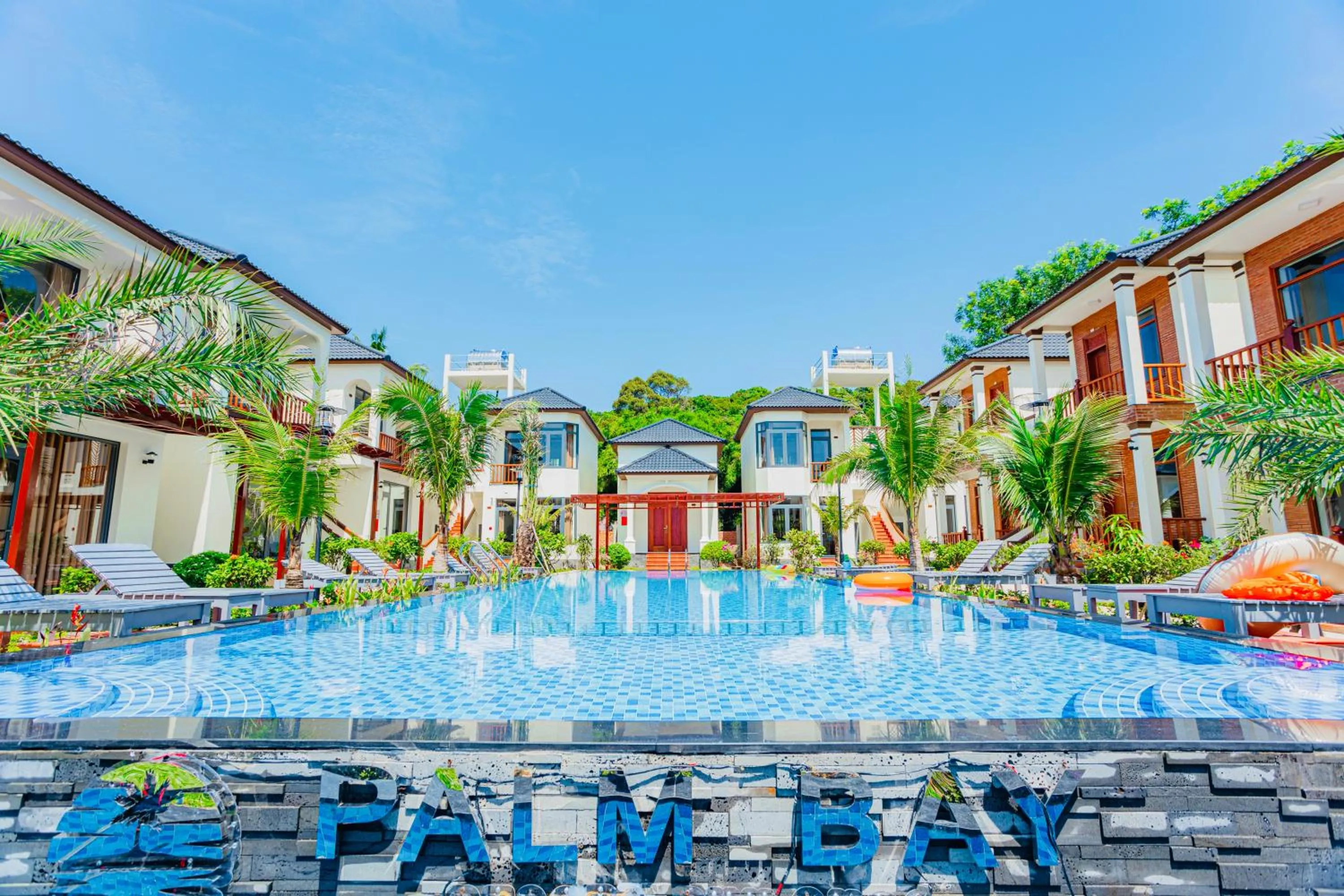 Swimming pool in Palm Bay Resort Phu Quoc