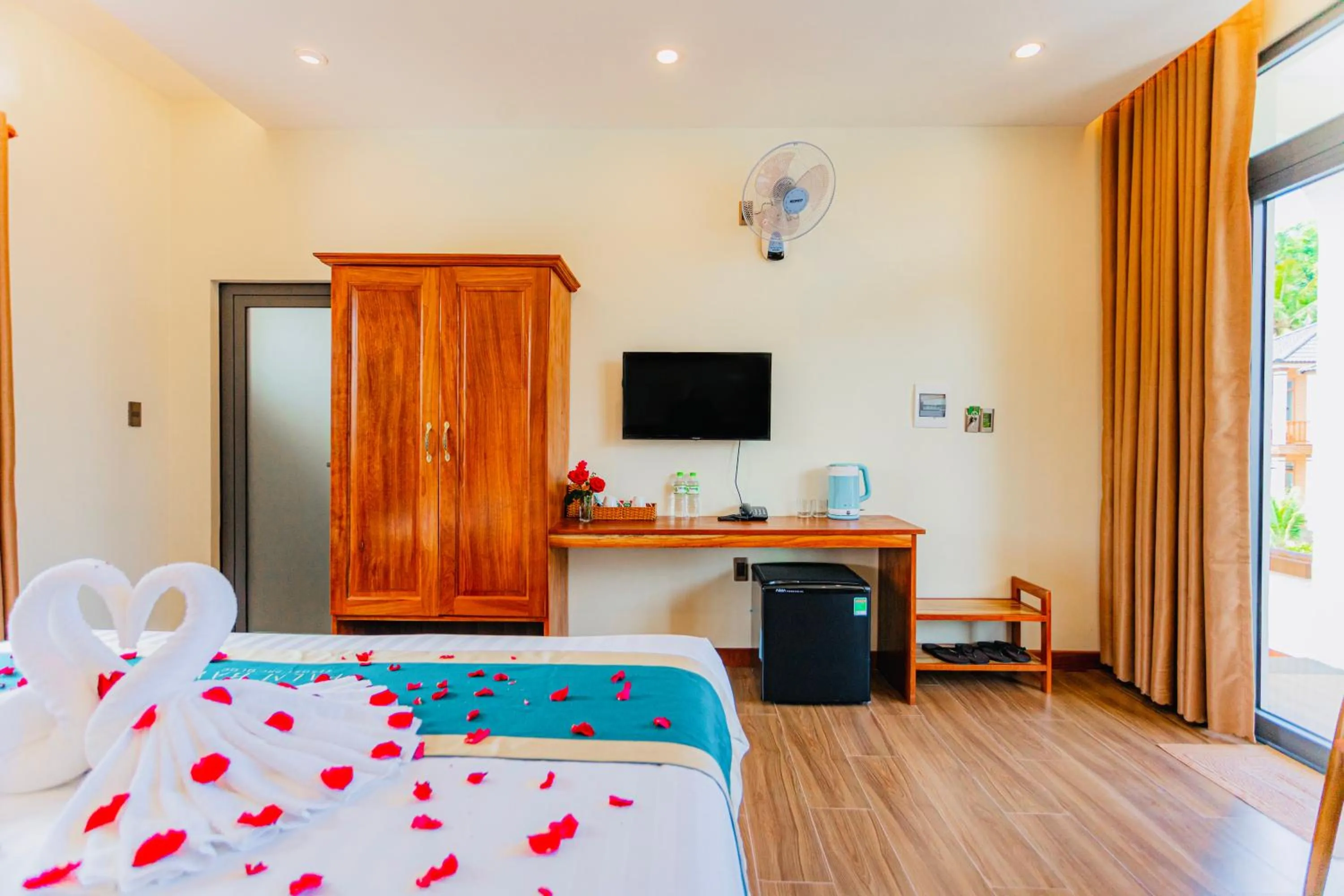 Bed in Palm Bay Resort Phu Quoc